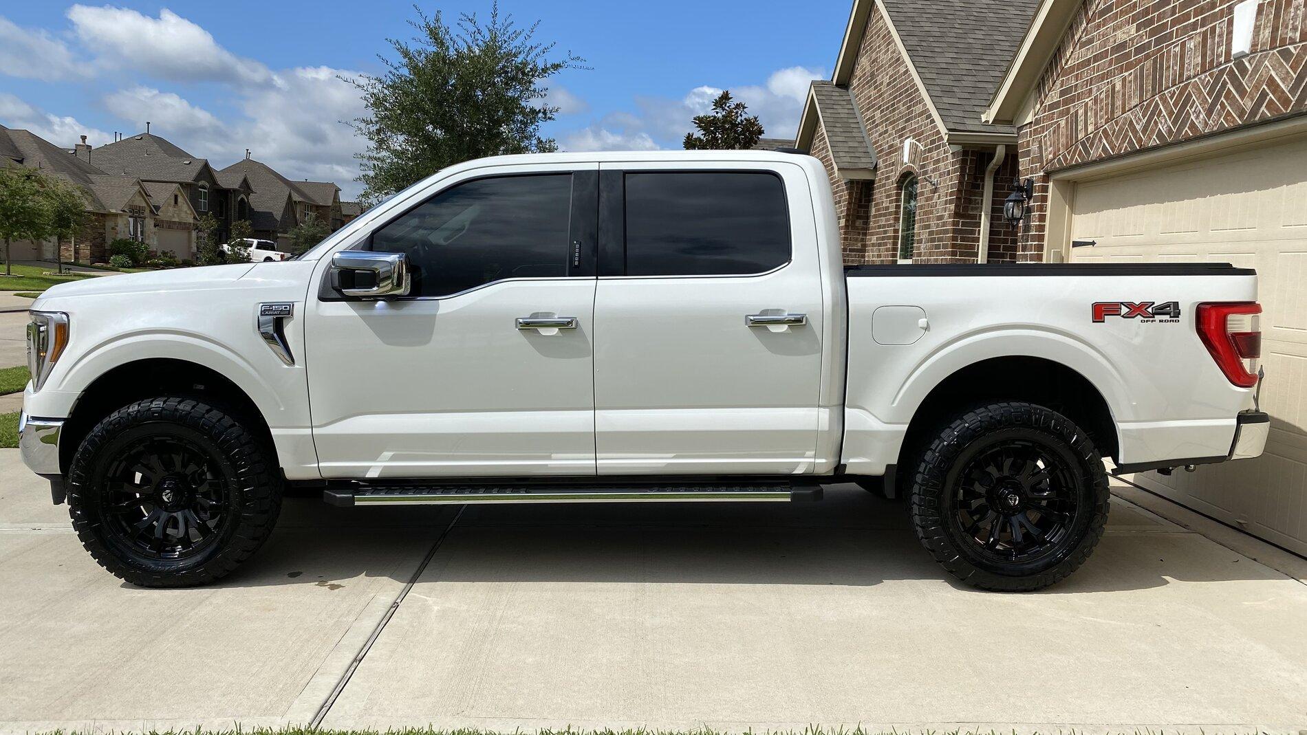 Ford F-150 Lightning New wheels & tires 4A4DD524-997F-4544-BE19-4B3E21E0B9FF