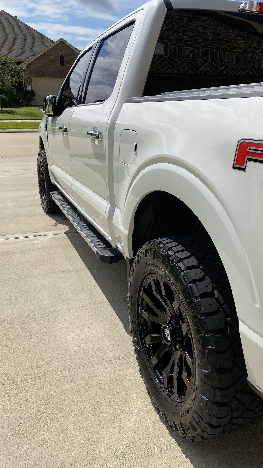 Ford F-150 Lightning New wheels & tires 40617EA2-51A4-4D7B-87FA-BEAB310B4223