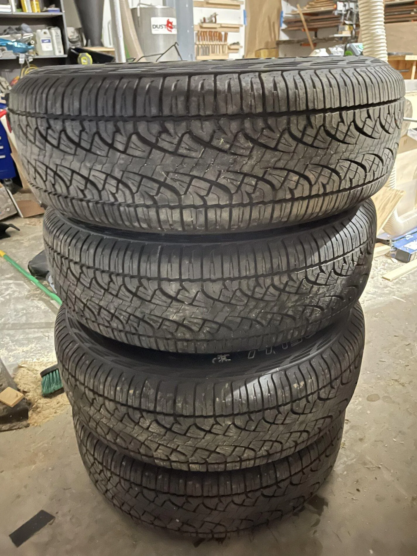 Ford F-150 Lightning 20" Factory Chrome wheels and Pirelli Scorpion 275/60R20 C01732F6-8C79-463F-9860-1AC8CA2FF7C7