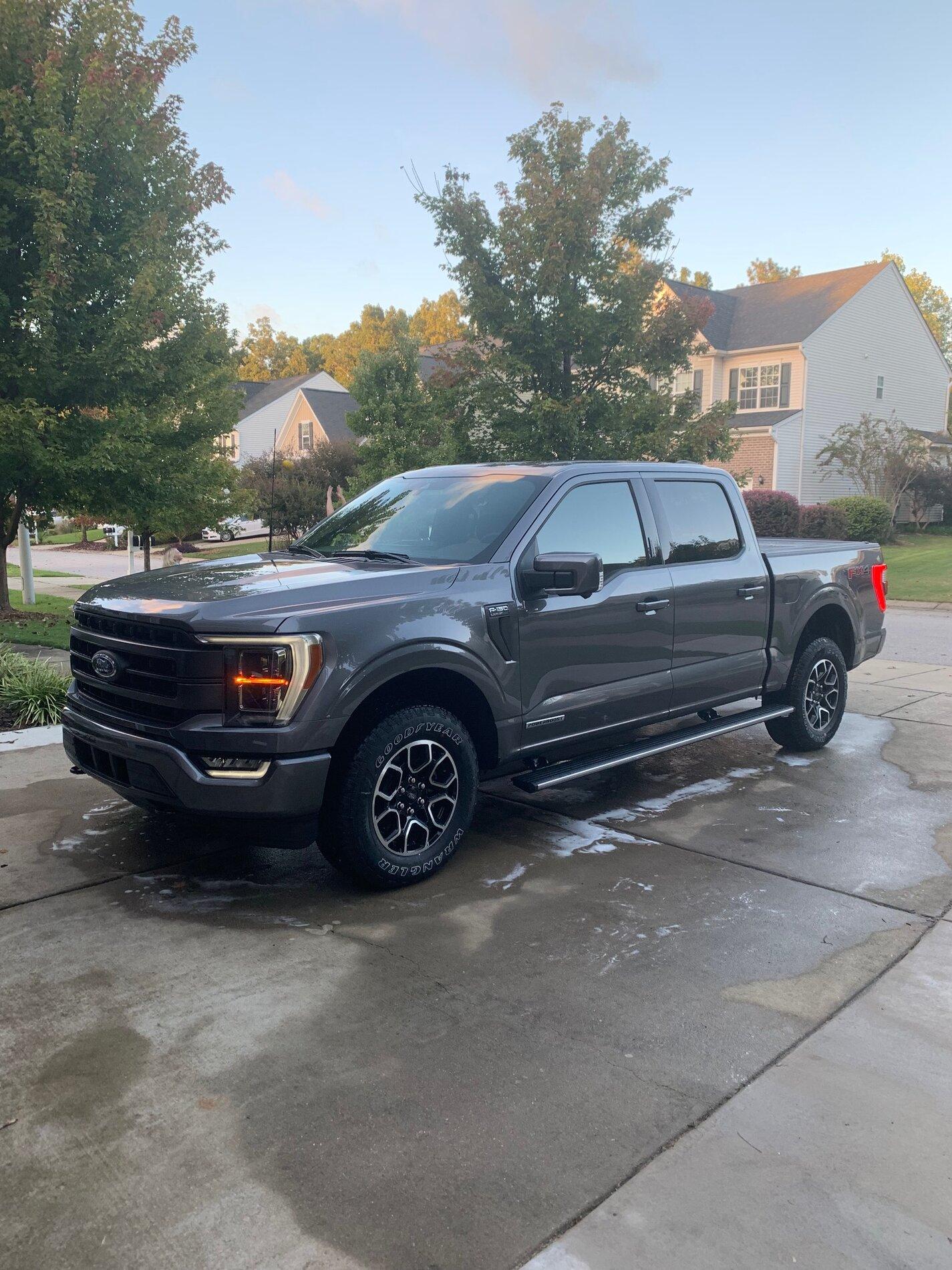 Ford F-150 Lightning Goodyear Wrangler AT 275/65/18 IMG_7277