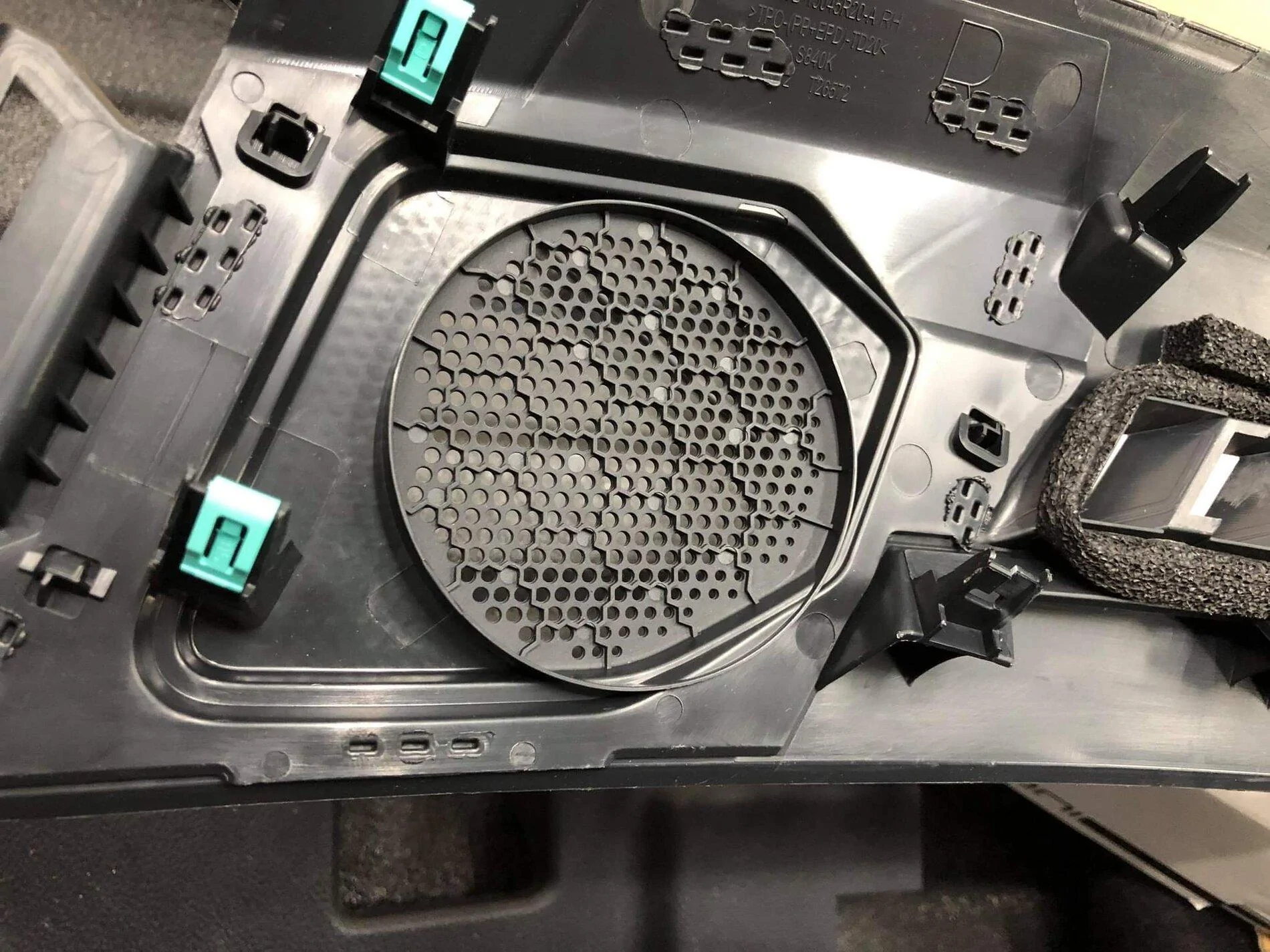 Ford F-150 Lightning B&O dash panel for mids A8660A4D-9218-4C78-8AEB-86EC56DE32DA