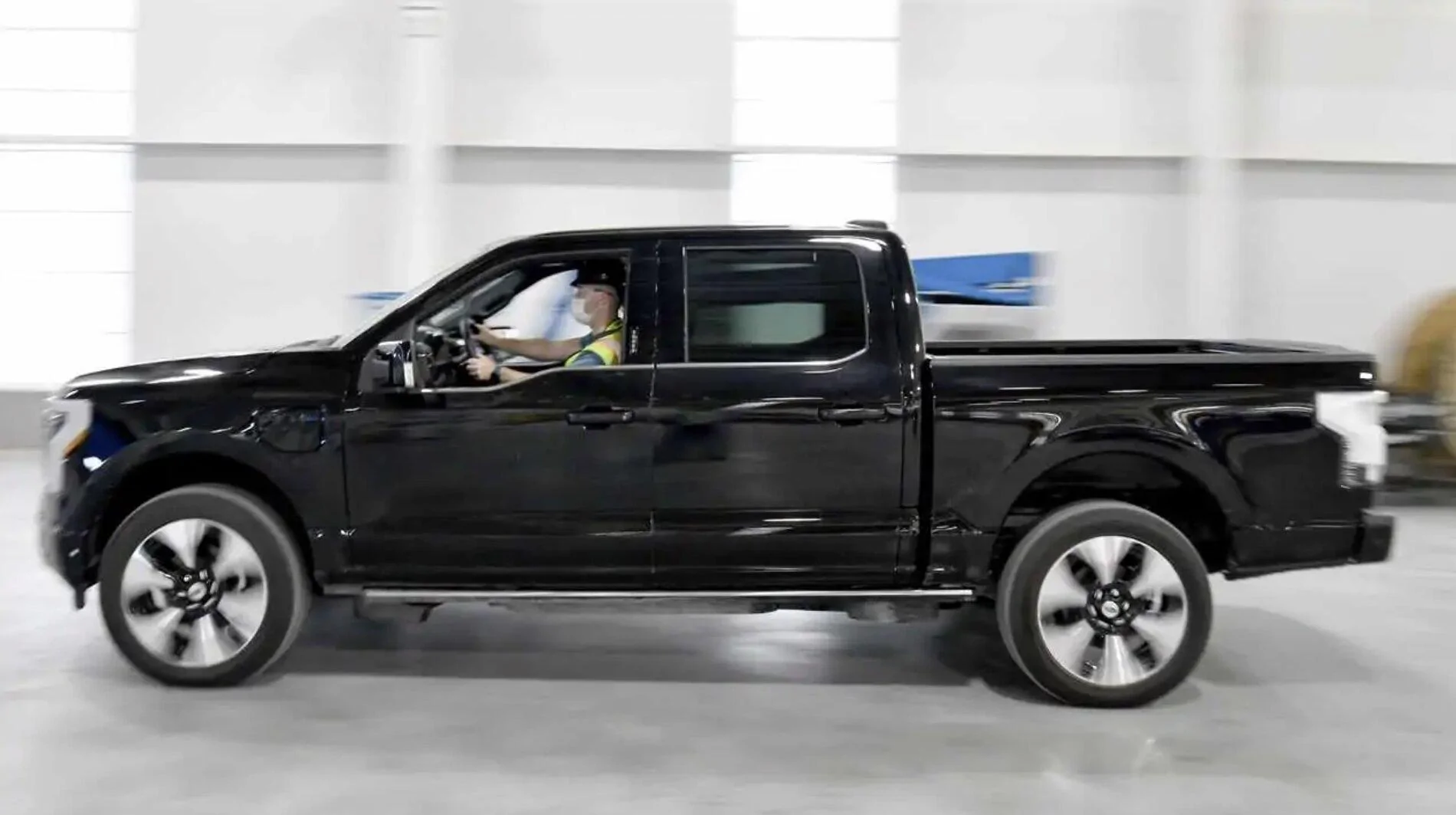 Ford F-150 Lightning AGATE BLACK F-150 Lightning Photos & Club Agate Black F150 Lightning driving