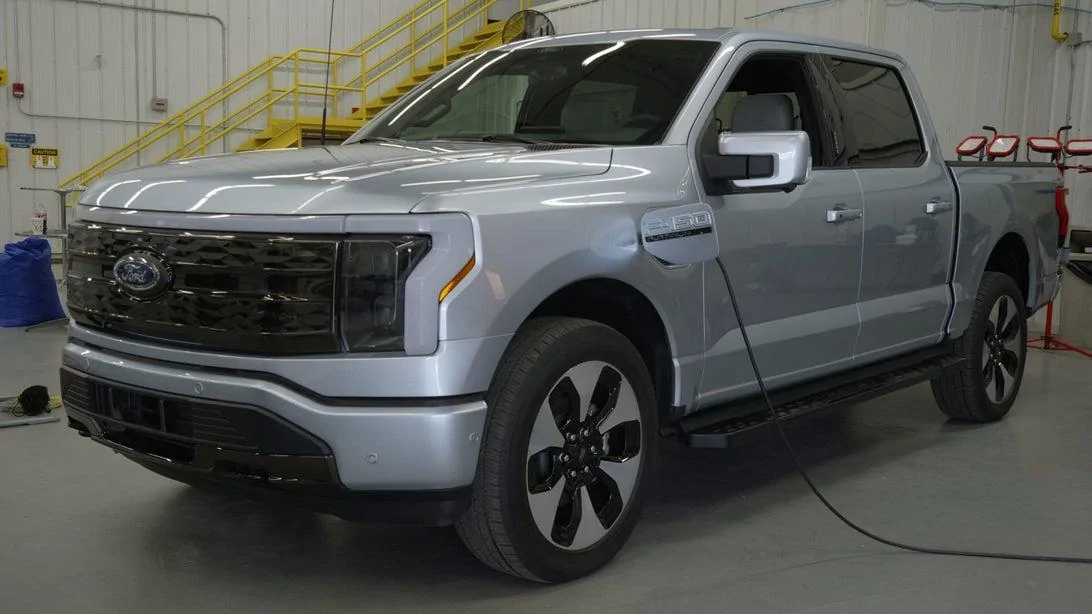 Ford F-150 Lightning ICED BLUE SILVER F-150 Lightning Photos & Club Iced Blue F150 Lightning EV Pickup 7