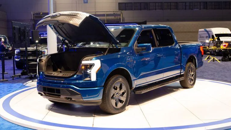 Ford F-150 Lightning ATLAS BLUE F-150 Lightning Photos & Club Atlas Blue F150 Lightning Lariat EV Pickup Chicago Auto Show 4