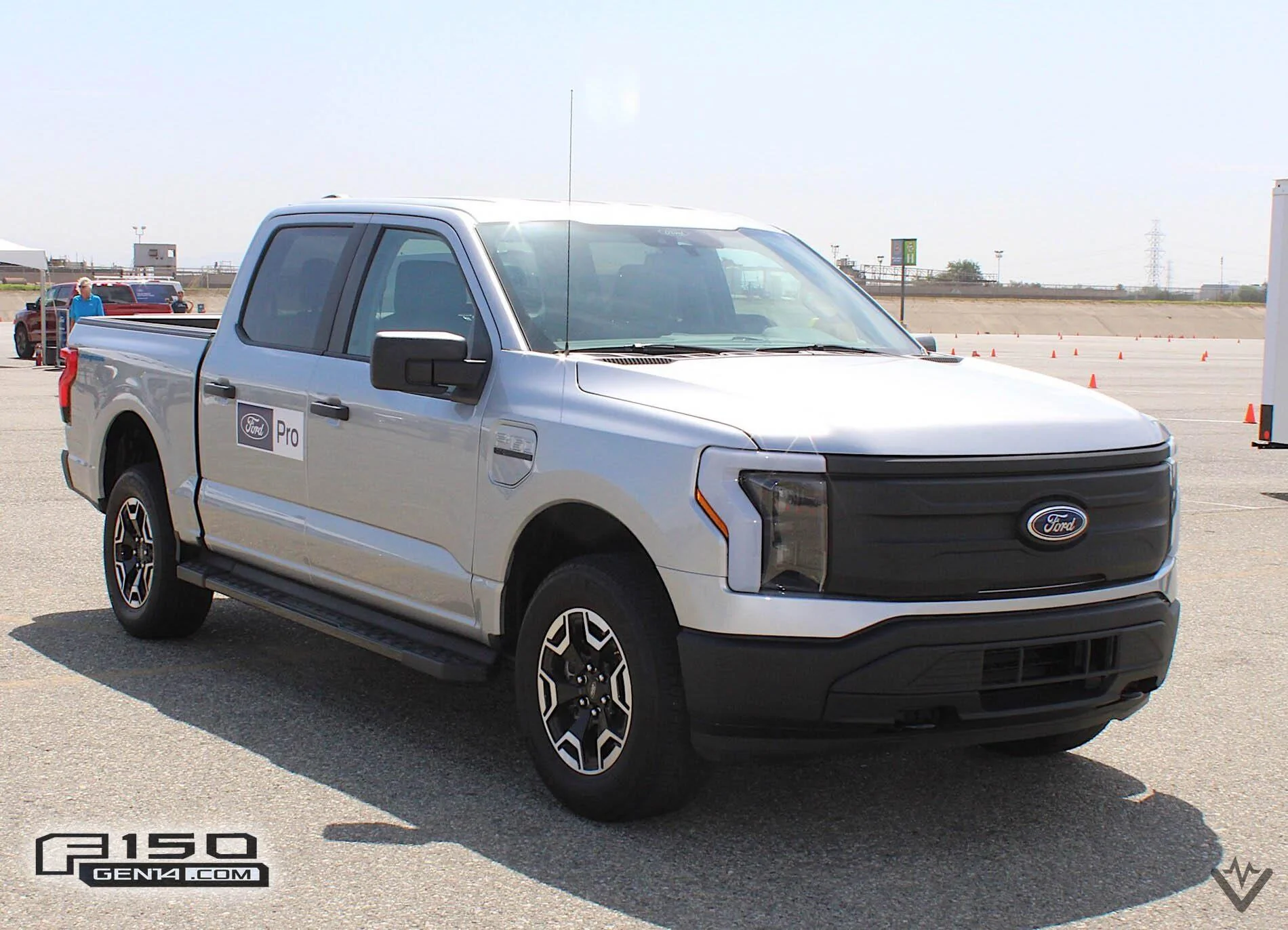 Ford F-150 Lightning ICONIC SILVER F-150 Lightning Photos & Club 2022 F-150 Lightning PRO Iconic Silver Pickup 5