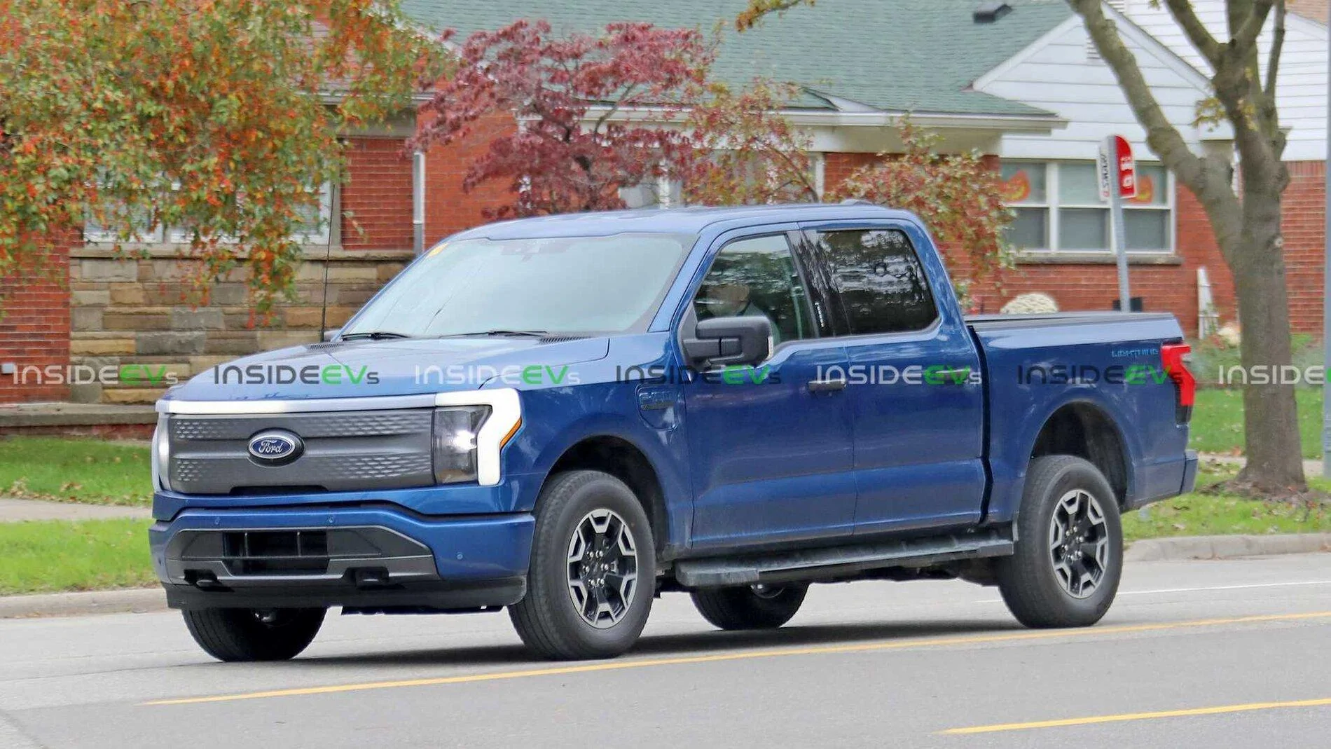 Ford F-150 Lightning ATLAS BLUE F-150 Lightning Photos & Club 2022 F-150 Lightning Atlas Blue 3