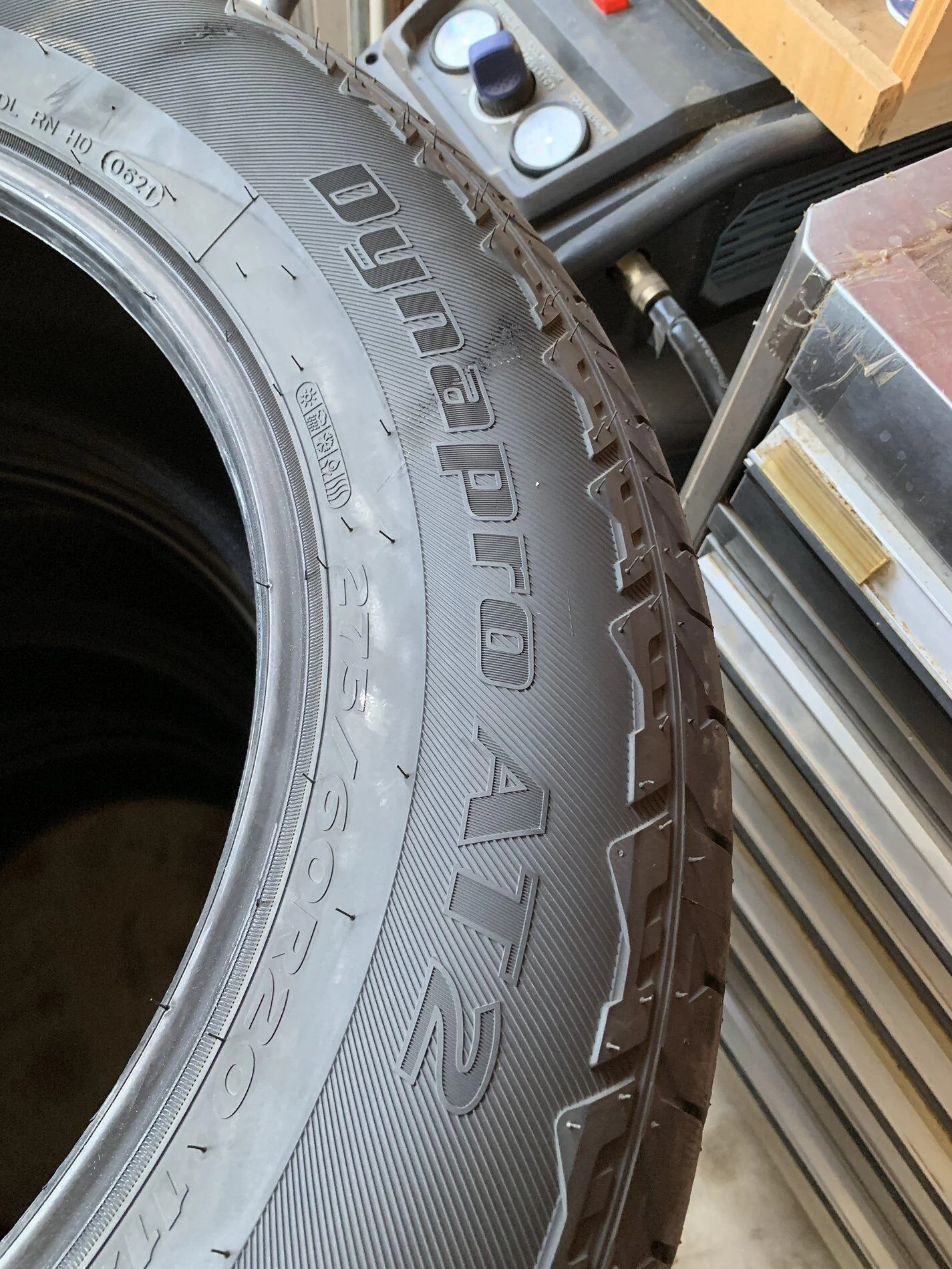 Ford F-150 Lightning HANKOOK DYNAPRO AT2 Takeoffs, 275/60/20 hankook