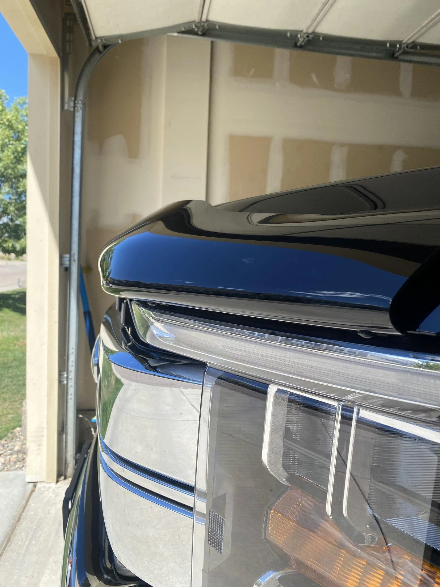 Ford F-150 Lightning Hood "Bug" deflector 396E4293-405D-40AF-AF42-F1F9B08D20C7