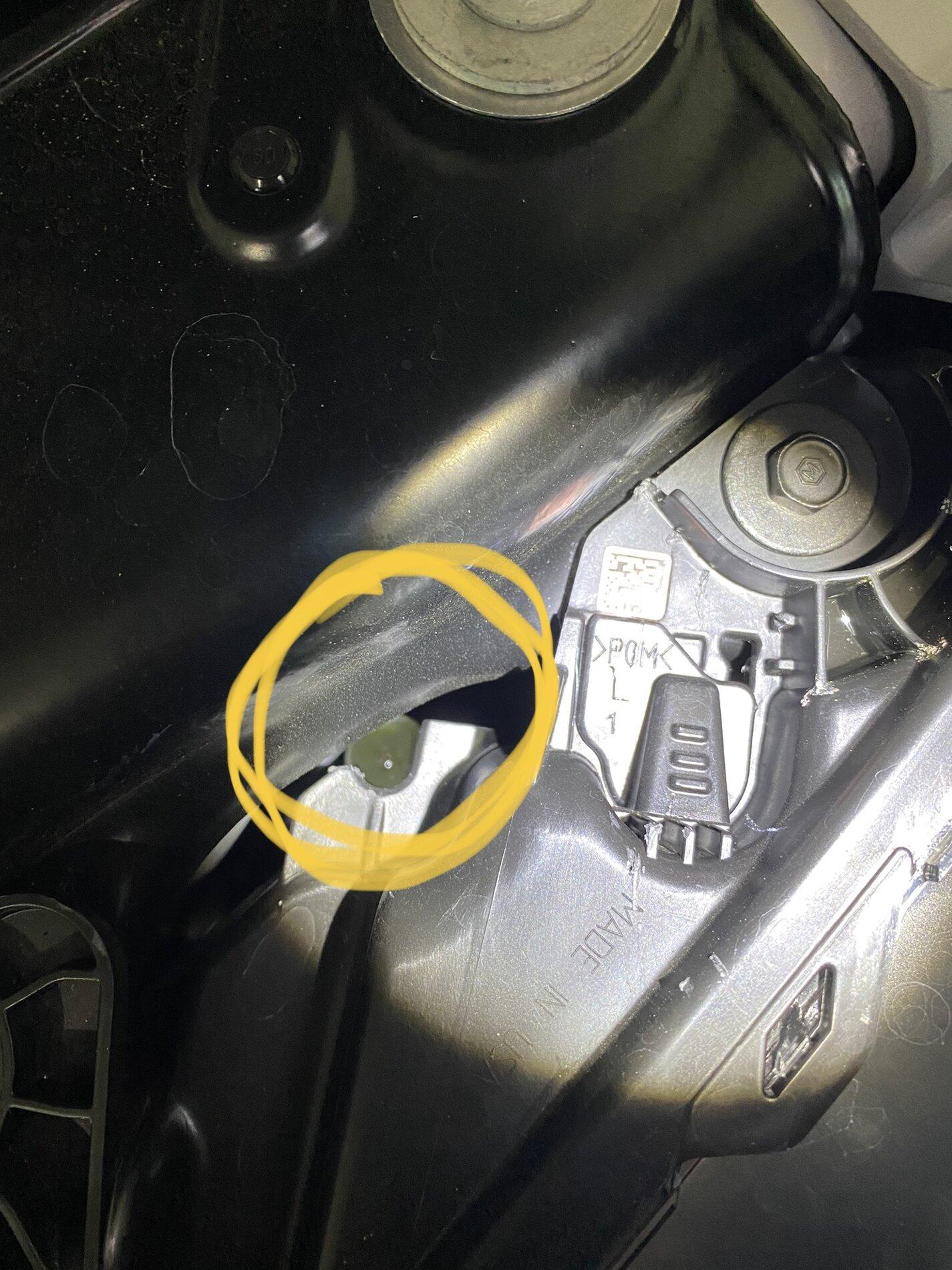 Ford F-150 Lightning Headlight correction following level F731F112-AA16-4BDB-A915-8BEB23EACCE5