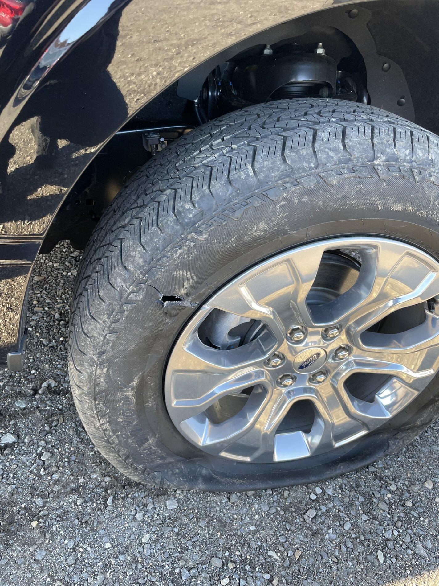 Ford F-150 Lightning Anyone with Platinum takeoff rims looking to part with one? 4DC7D198-E720-4C12-99DF-B88556A5D7D0