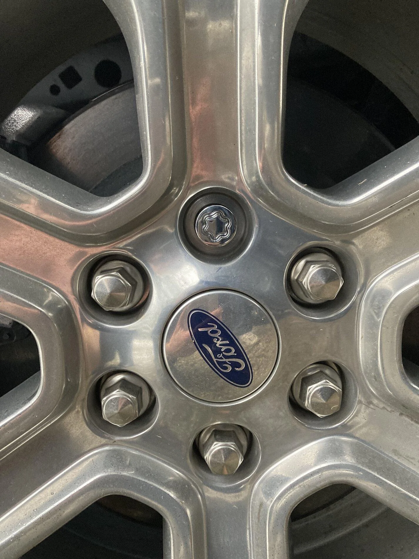 Ford F-150 Lightning Unable to find wheel lock for 2021 Platinum wheels McGard 24215