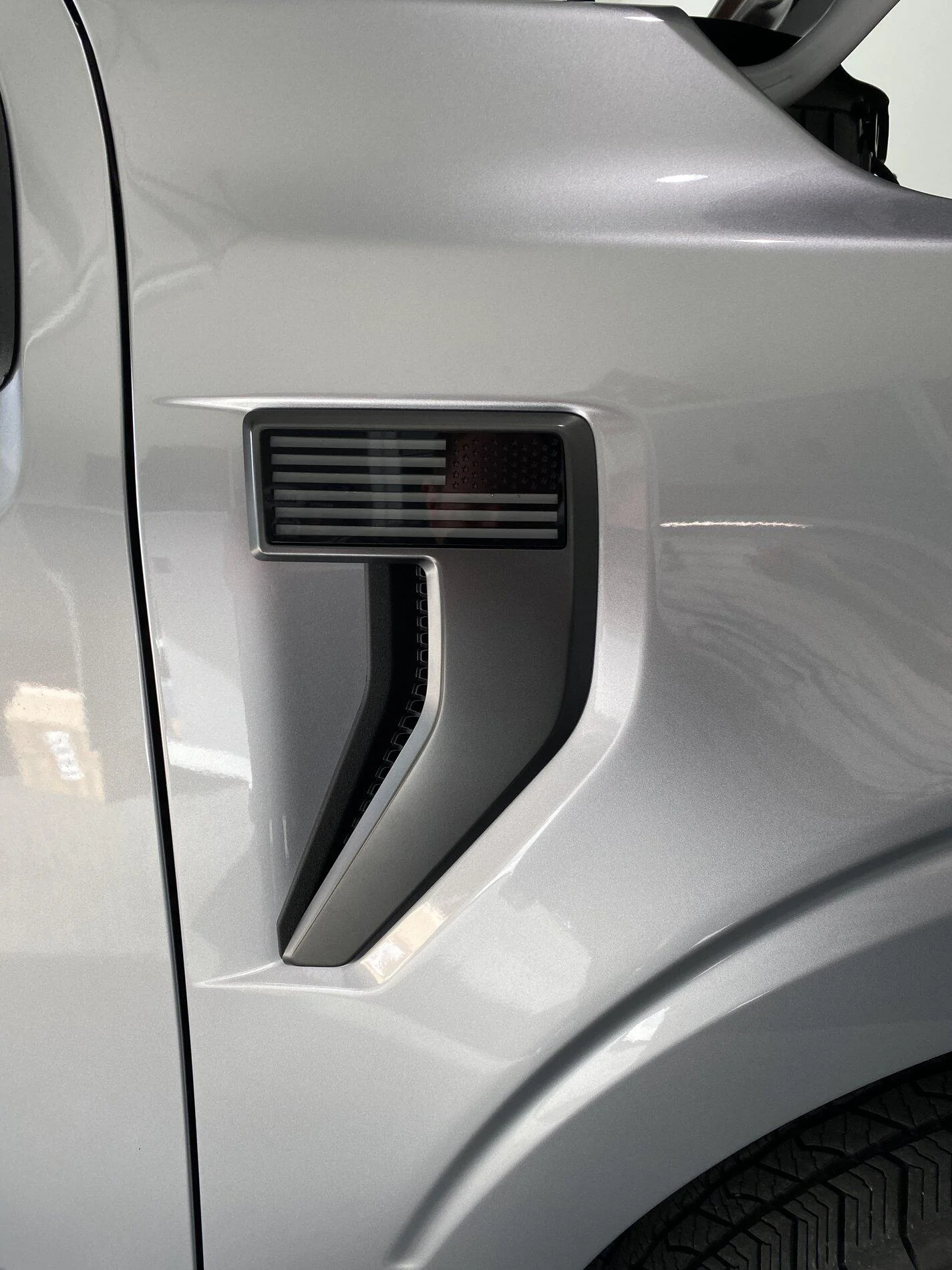 Ford F-150 Lightning Fender Badges - anyone changed theirs? BD68D76F-BF81-4F2B-98FE-86349740C3C5