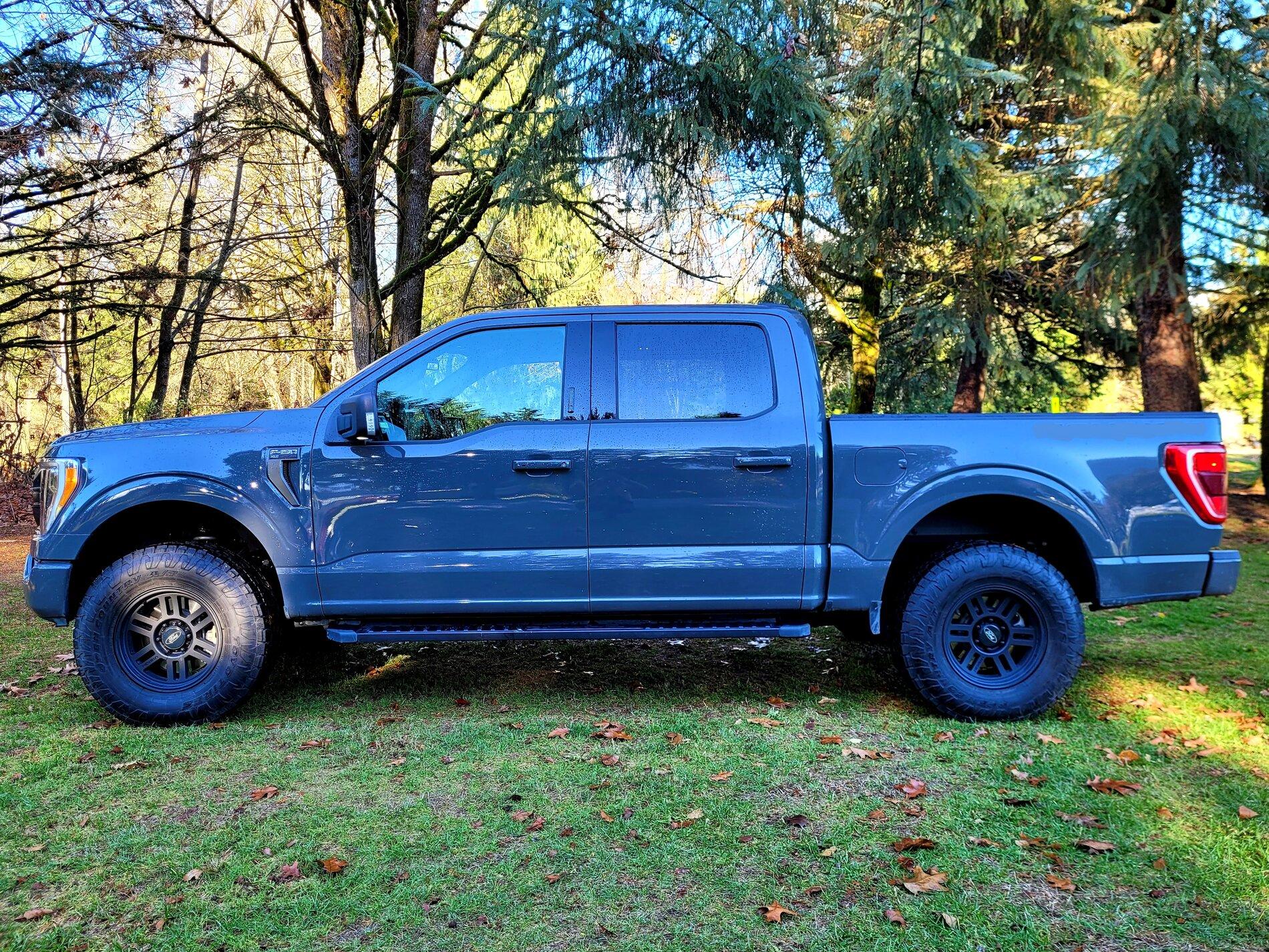 Ford F-150 Lightning 2021 XLT 2.7 4X4 Lead Foot with 6200 Miles on it 20211119_122048