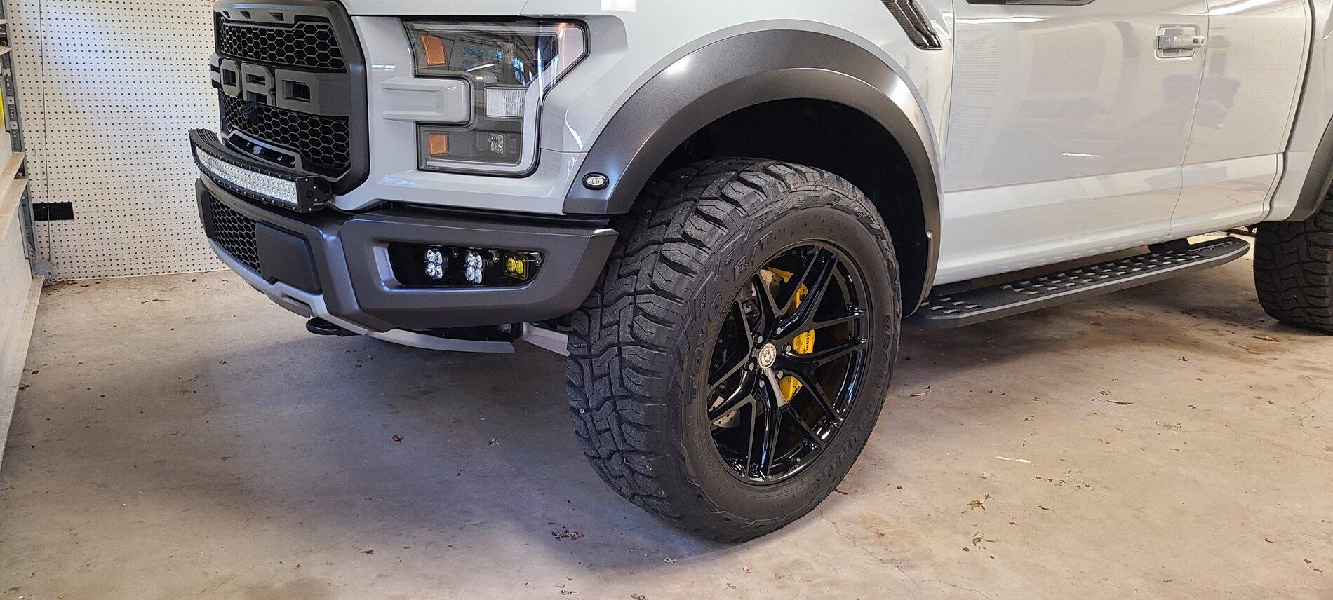Ford F-150 Lightning Do people really use wheel locks??? aptor2