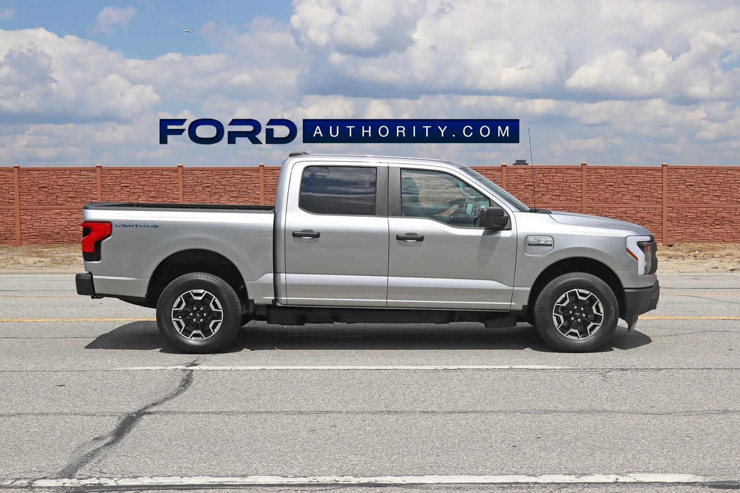 Ford F-150 Lightning ICONIC SILVER F-150 Lightning Photos & Club 2022-Ford-F-150-Lightning-Pro-Iconic-Silver-Real-World-Pictures-Exterior-004