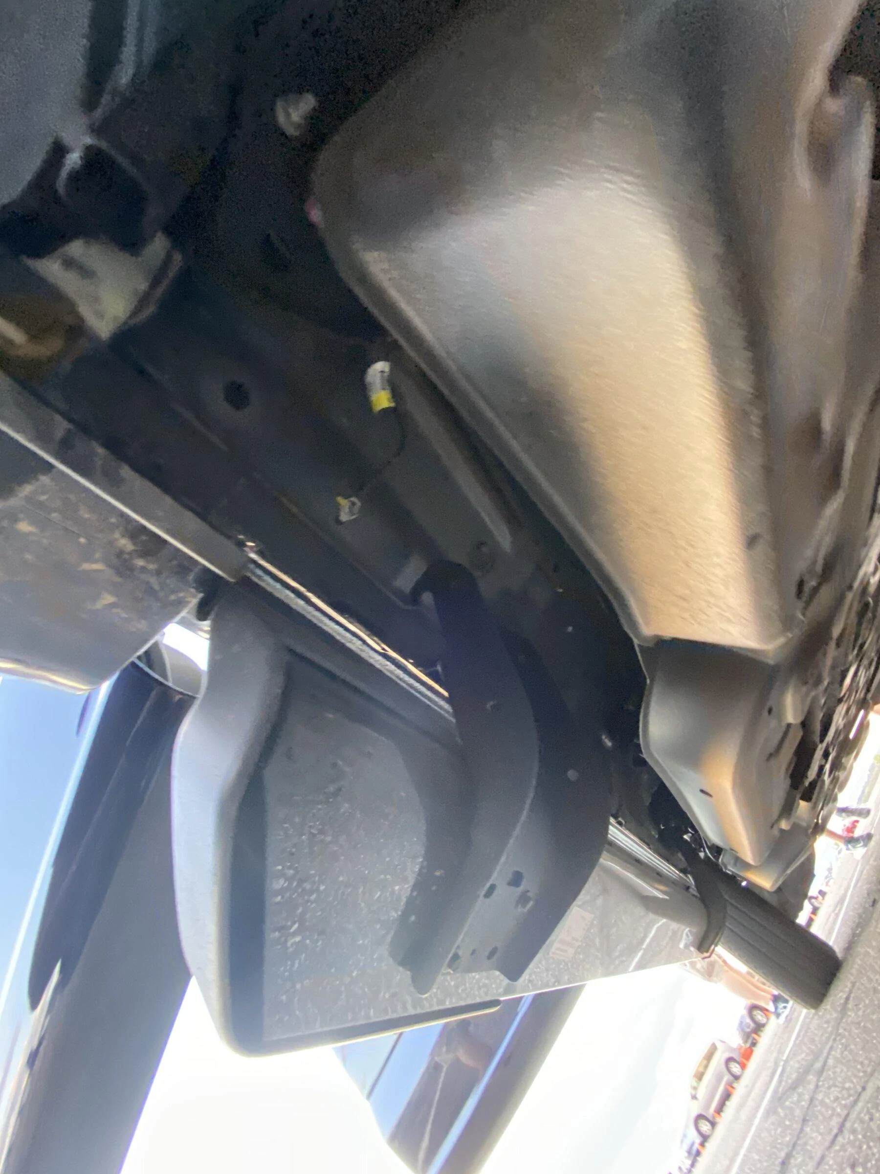 Ford F-150 Lightning F-150 Pro doesn't have running boards? 5D0AFE15-53C9-4CE5-A0C8-DCCEB29D09E2