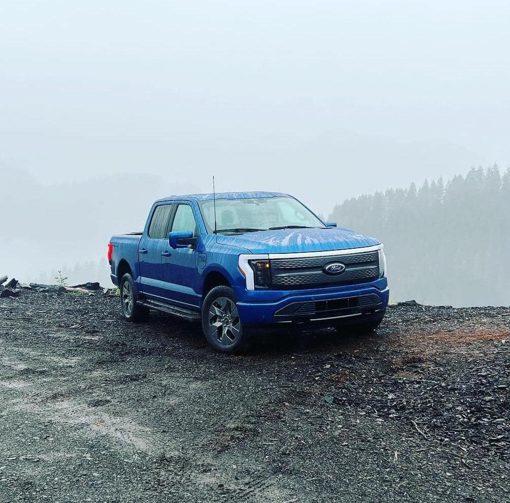 Ford F-150 Lightning ATLAS BLUE F-150 Lightning Photos & Club ightning-atlas-blue-rapid-red-metallic-pics-15-