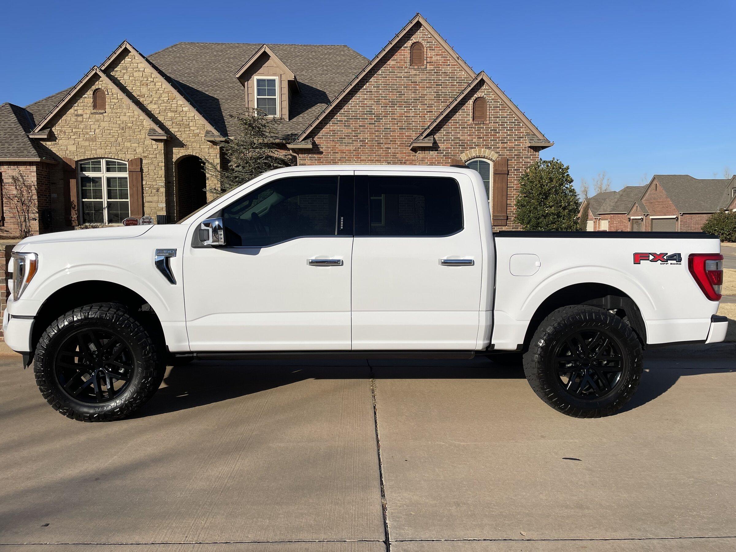 Ford F-150 Lightning 2021 Lariat FX4 D2851F46-CE24-43D3-B67E-DF96B5A8844E