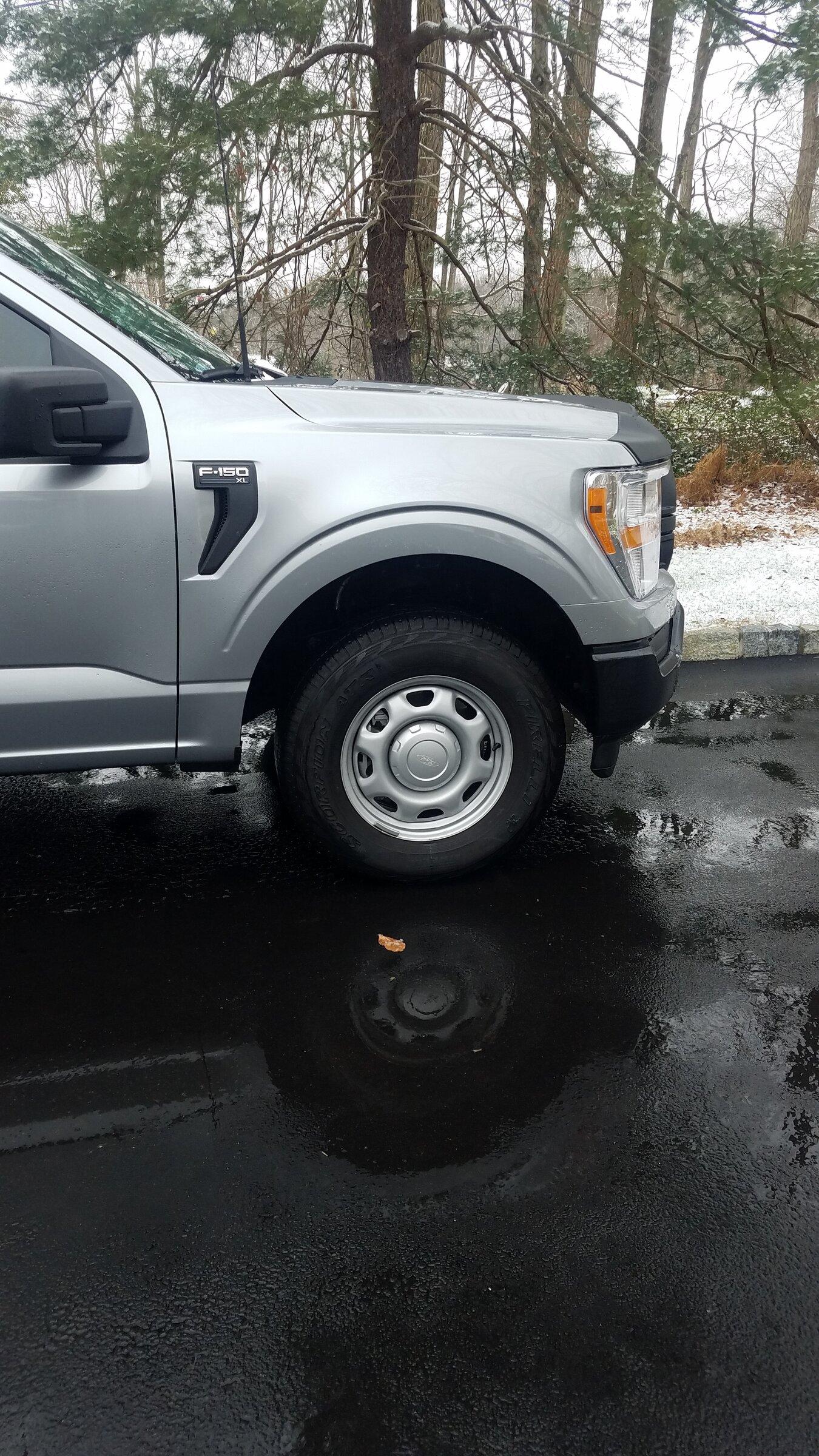 Ford F-150 Lightning Gunmetal/ Anthracite wheels on Iconic Silver? 20211224_111451