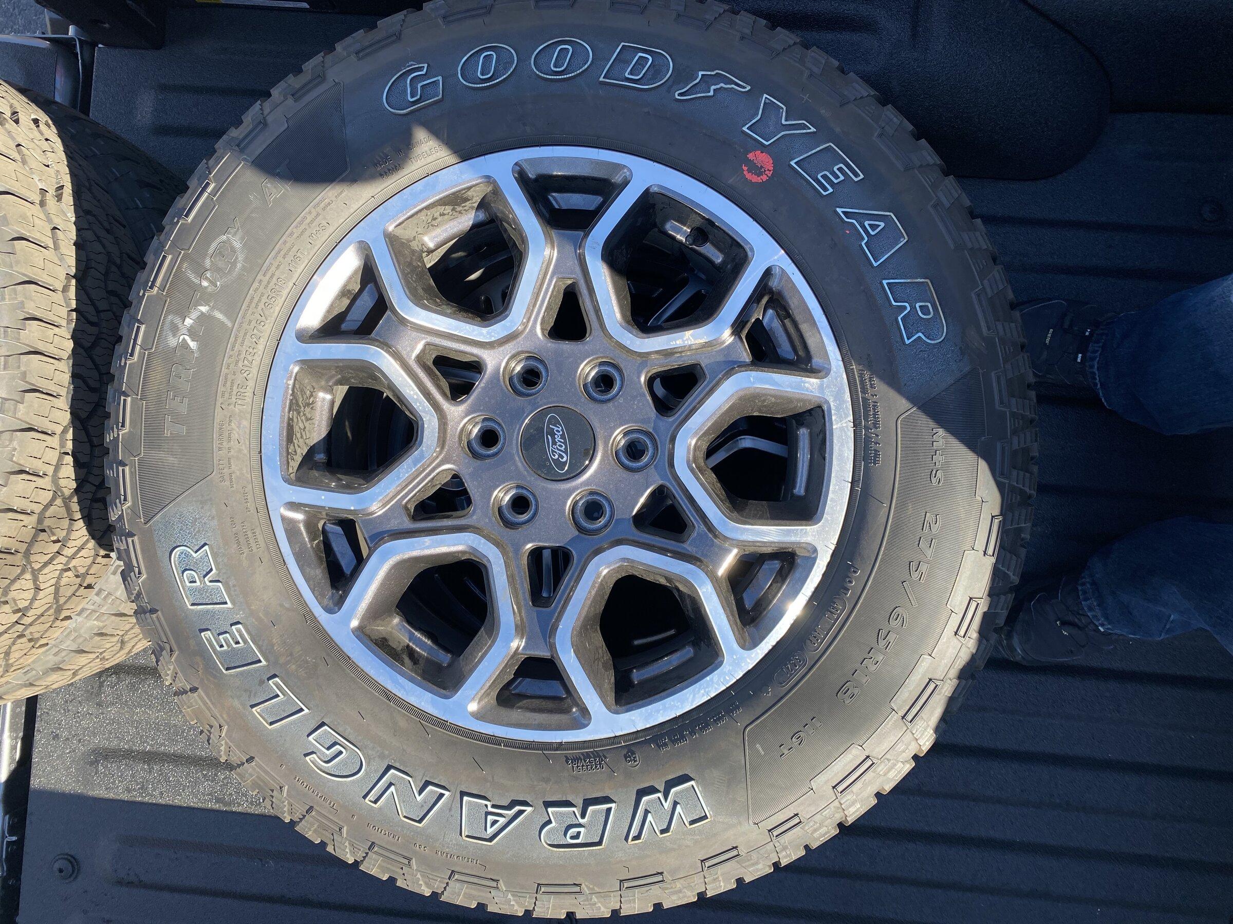 Ford F-150 Lightning Factory take offs 18” sport rims and tires with 11 miles 4FB46CEB-23F6-4EC4-BA18-A77AC06644E8