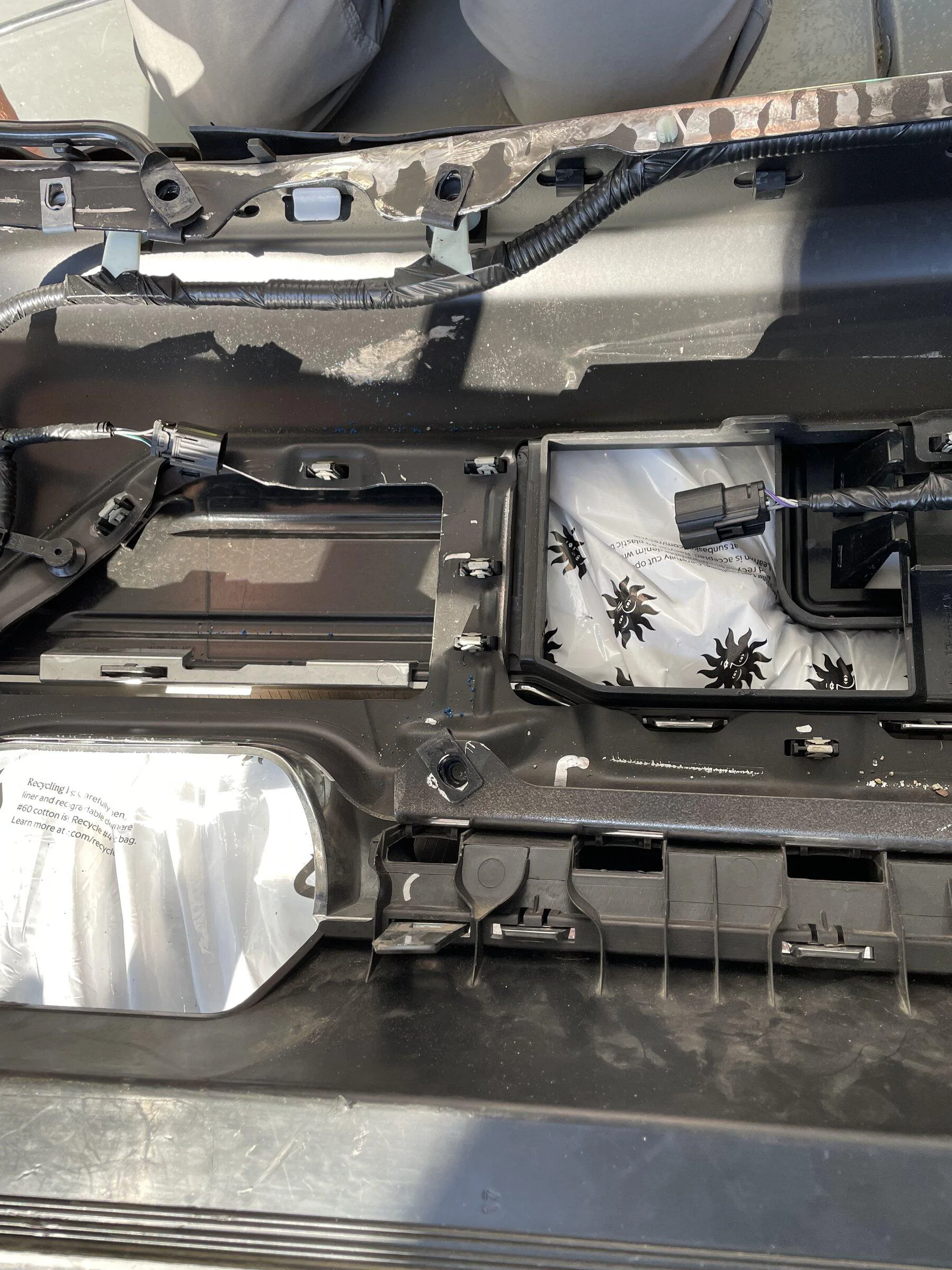 Ford F-150 Lightning proximity sensors on front bumper? 46843531-00A1-41C2-8C60-C4CF92C29A96