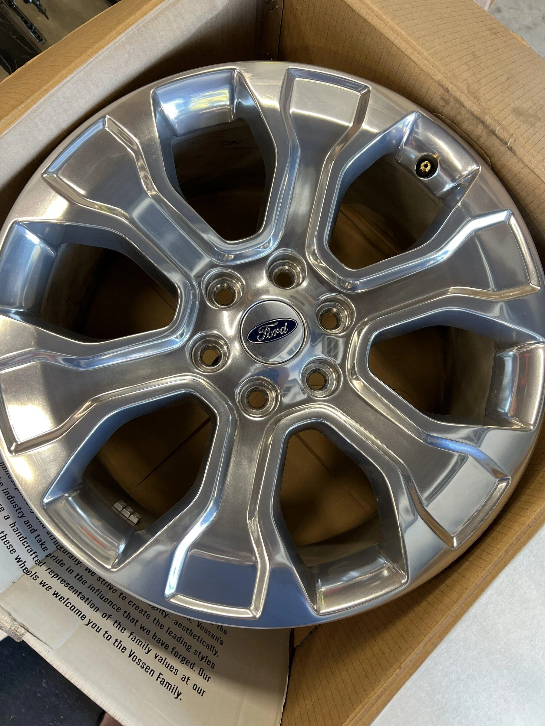Ford F-150 Lightning 2021 Platinum Wheels 623BCB01-F54B-495C-BEFC-982109CAC65F