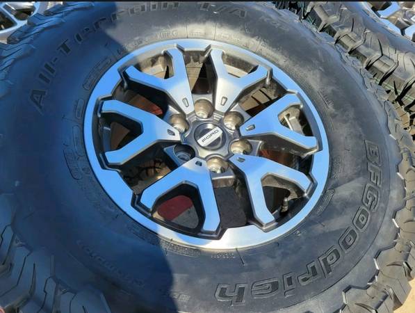 Ford F-150 Lightning $2500 Ford 6x135 Wheels Rims TIRES F150 F-150 Raptor 315/70/17 BFG K02 00808_3F2MD0zhUm6z_0hm0d5_600x450