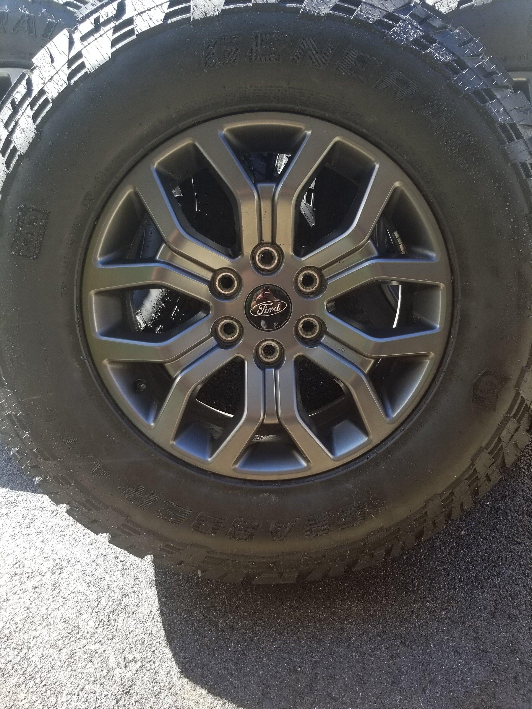Ford F-150 Lightning 5- New take off 2022 Ford F150 Tremor wheels and tires with tpms sensors 20220313_142458
