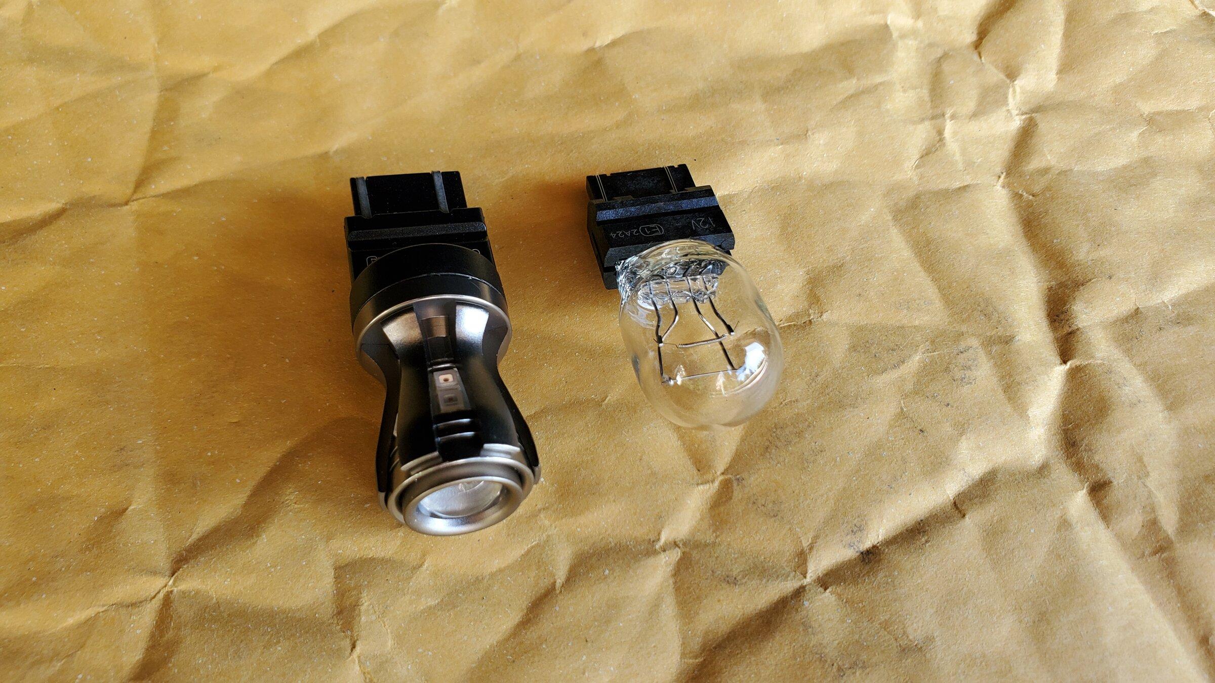 Ford F-150 Lightning XLT taillight LED bulb fitment? 20210902_150155