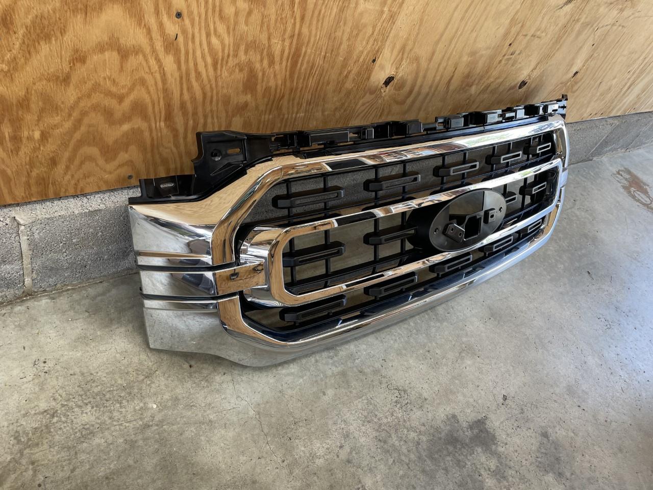 Ford F-150 Lightning Chrome Grille New Takeoff XLT Chrome Appearance Package thumbnail_IMG_9683