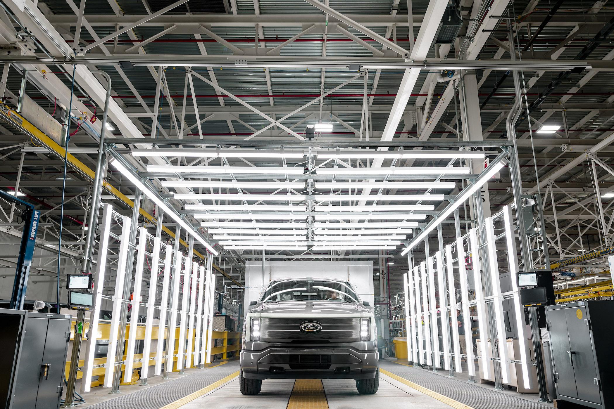 Ford F-150 Lightning 👷🏼♂️ Today Marks the Production Start For F-150 Lightning Trucks! -- Photos & Videos Rouge Electric Vehicle Center_00