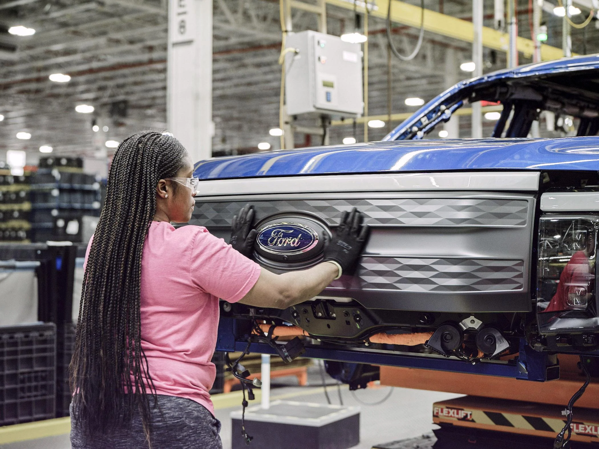 Ford F-150 Lightning 👷🏼♂️ Today Marks the Production Start For F-150 Lightning Trucks! -- Photos & Videos Rouge Electric Vehicle Center_06_ Shemika Winston