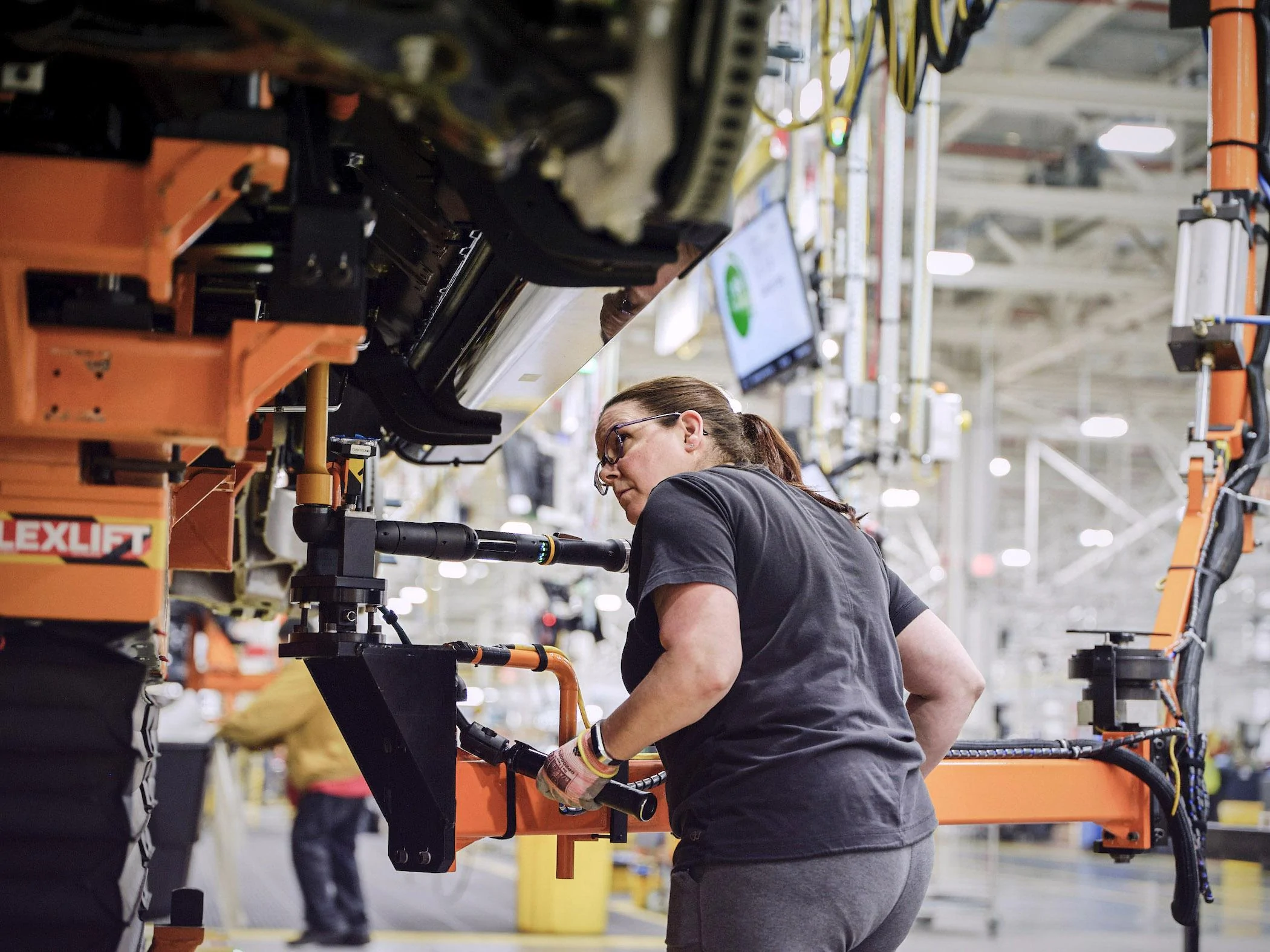 Ford F-150 Lightning 👷🏼♂️ Today Marks the Production Start For F-150 Lightning Trucks! -- Photos & Videos Rouge Electric Vehicle Center_08_ Jacqueline Lanz