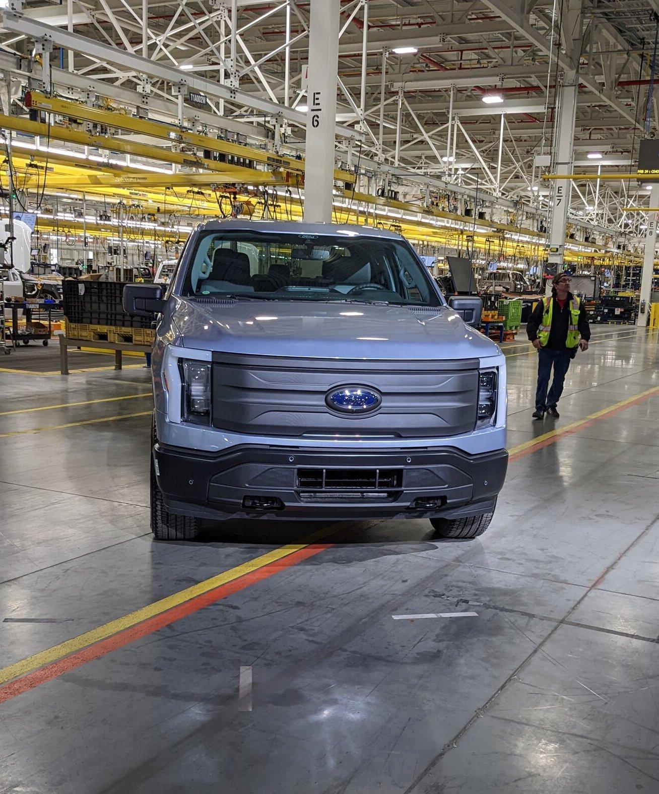 Ford F-150 Lightning ICED BLUE SILVER F-150 Lightning Photos & Club Iced Blue Silver F-150 Lightning Pro Pic