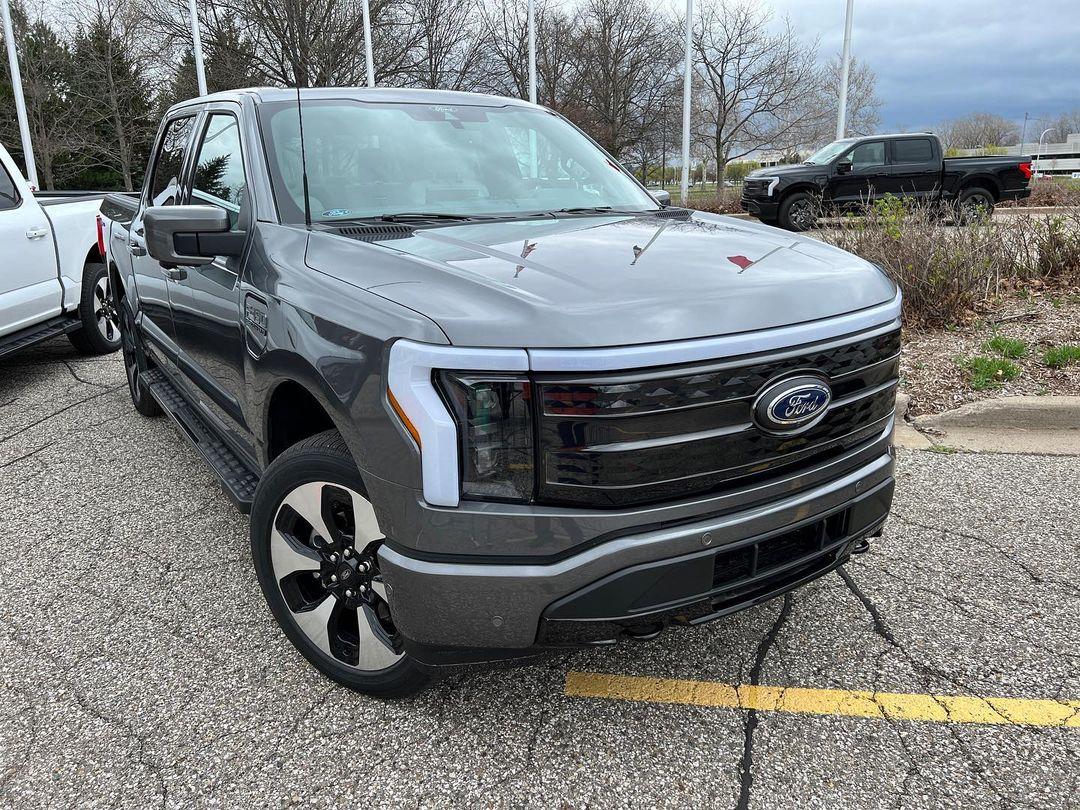 Ford F-150 Lightning CARBONIZED GRAY F-150 Lightning Photos & Club F-150 Lightning Carbonized Gray