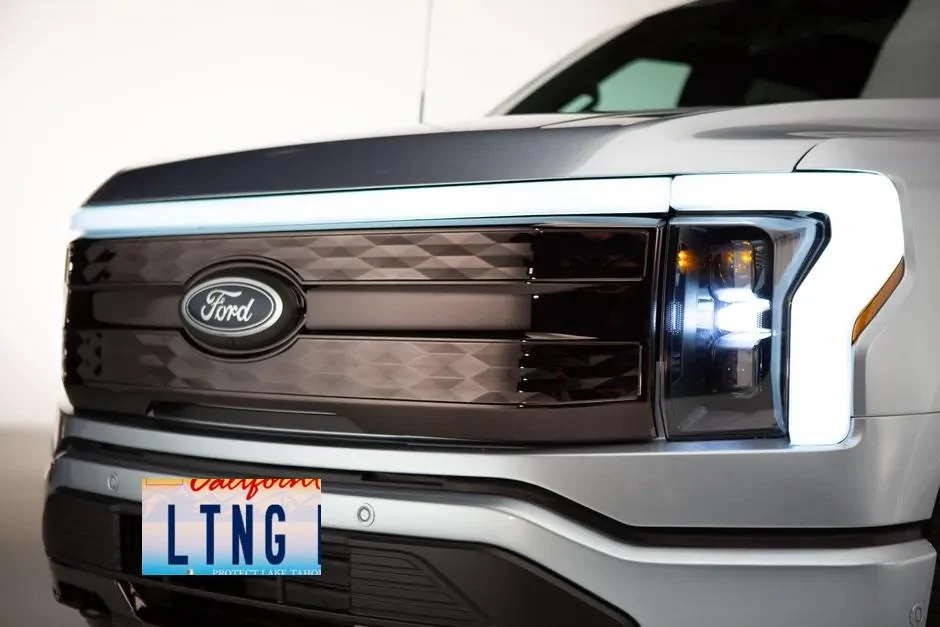 ford-f150-lightning-2022-studio-2 copy.webp