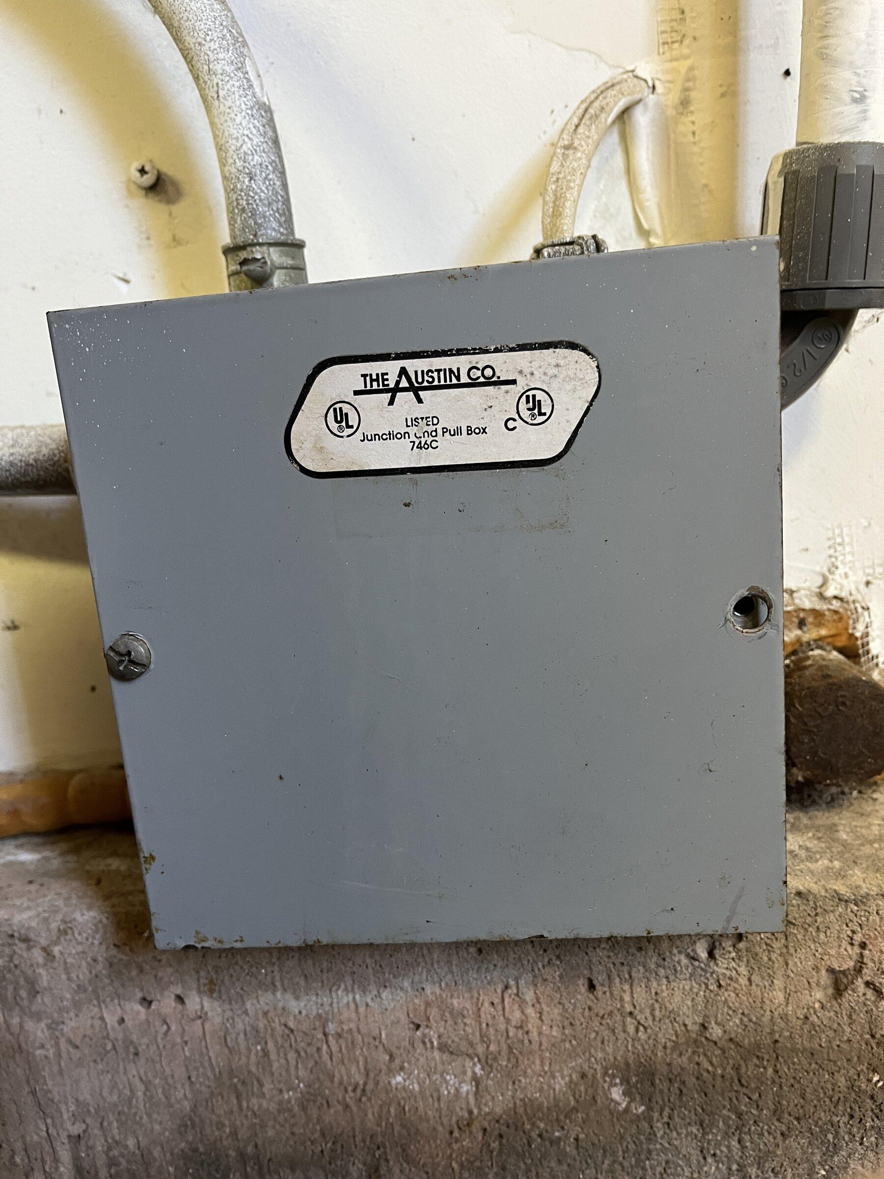Ford F-150 Lightning Show your Lightning's home charging setup! 000FDB4A-24A0-41D4-9EA2-5155C92D8FE9