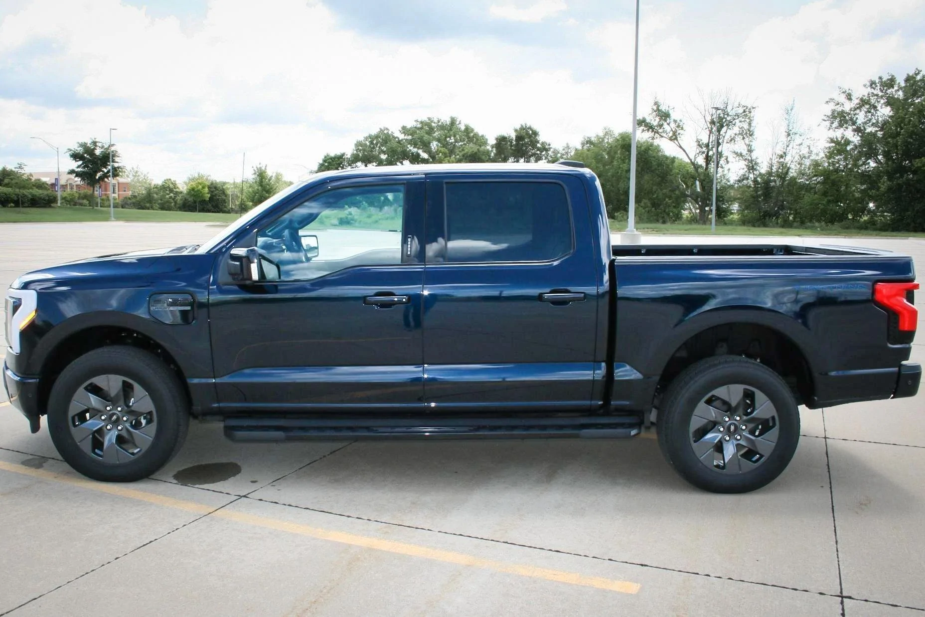 Ford F-150 Lightning ANTIMATTER BLUE F-150 Lightning Photos & Club 3zWjLGLz-ZBqFXx98Zq2-BjN7udWR0Z