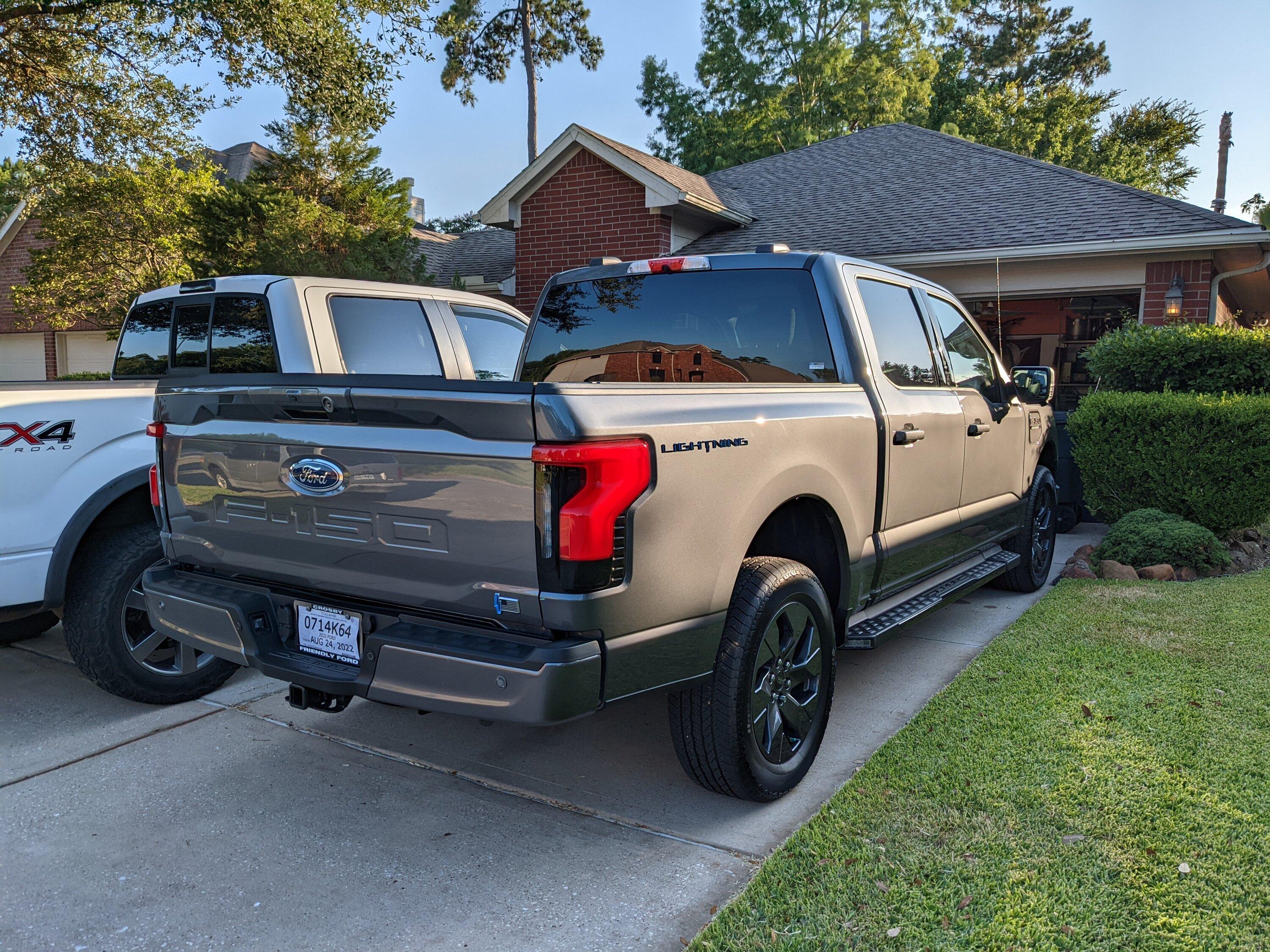Ford F-150 Lightning CARBONIZED GRAY F-150 Lightning Photos & Club PXL_20220626_000215143.MP