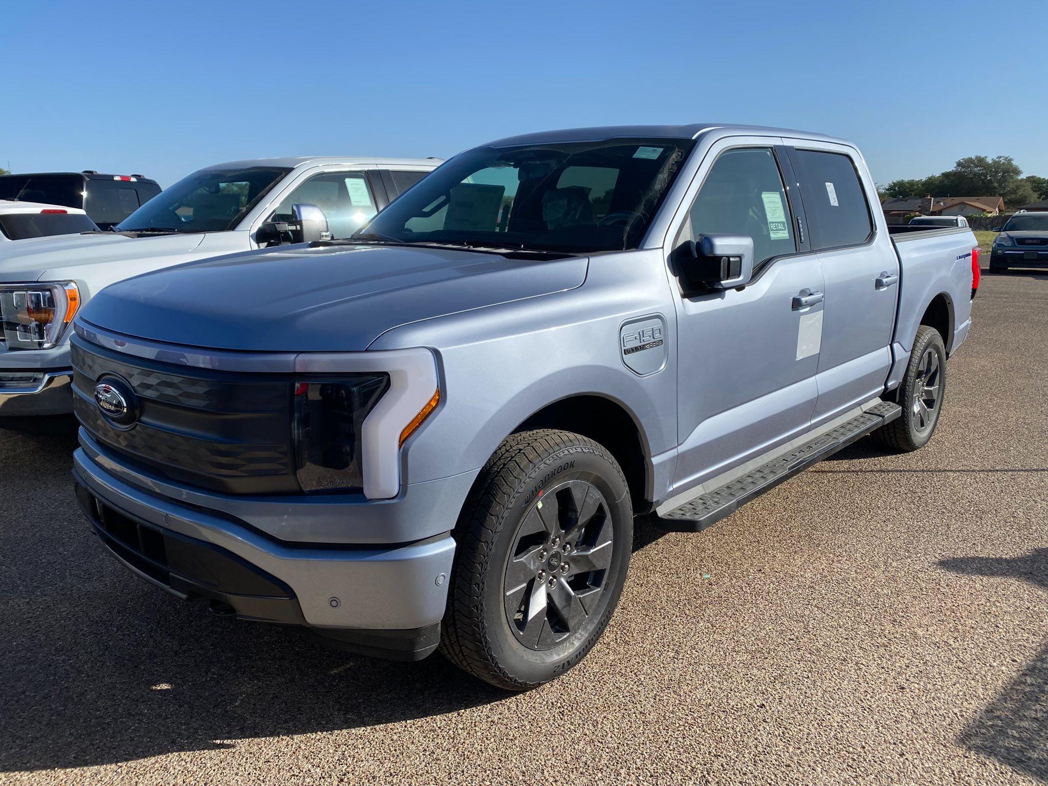 Ford F-150 Lightning ✅ 4/25 Lightning Build Week Group truck3