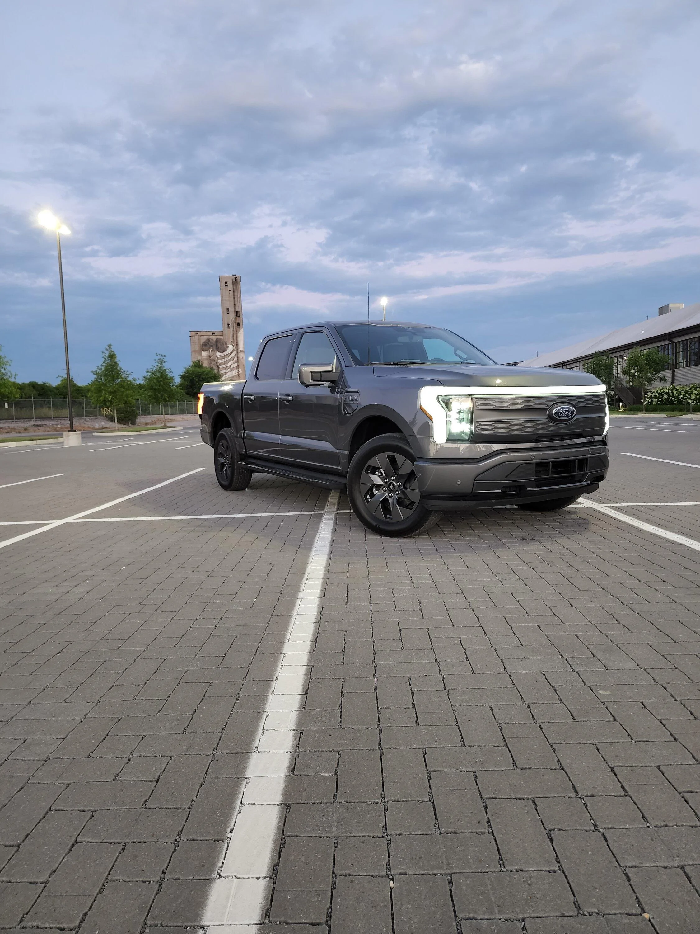 Ford F-150 Lightning CARBONIZED GRAY F-150 Lightning Photos & Club 20220630_202206
