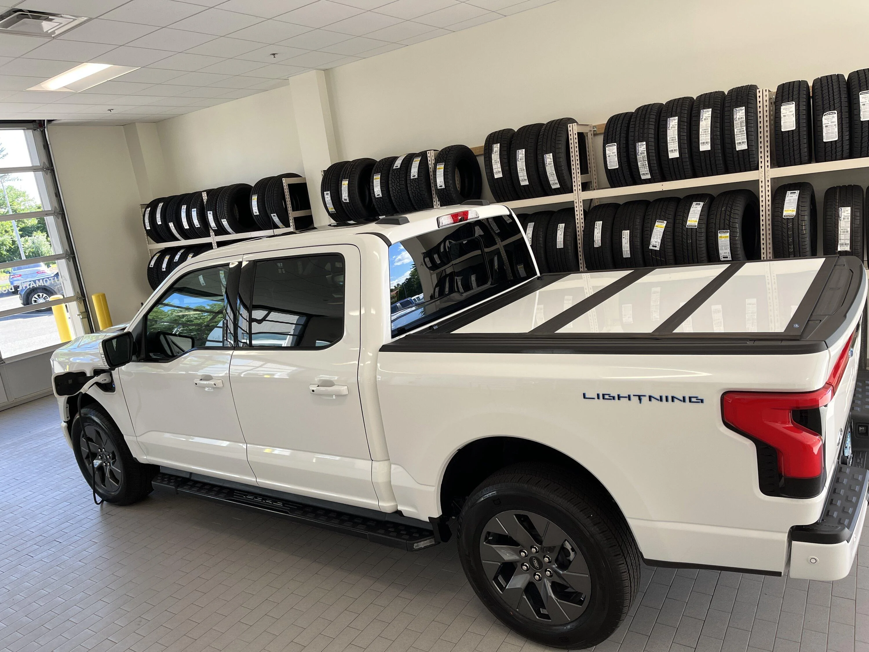 Ford F-150 Lightning Any color matching tonneau cover buyers? 8BC8C627-A9A0-4133-A997-71499E3EF153