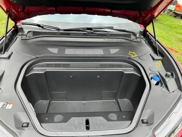 Ford F-150 Lightning Lightning and Mach-E share same LVB (12V battery) LVB_Charge_MME