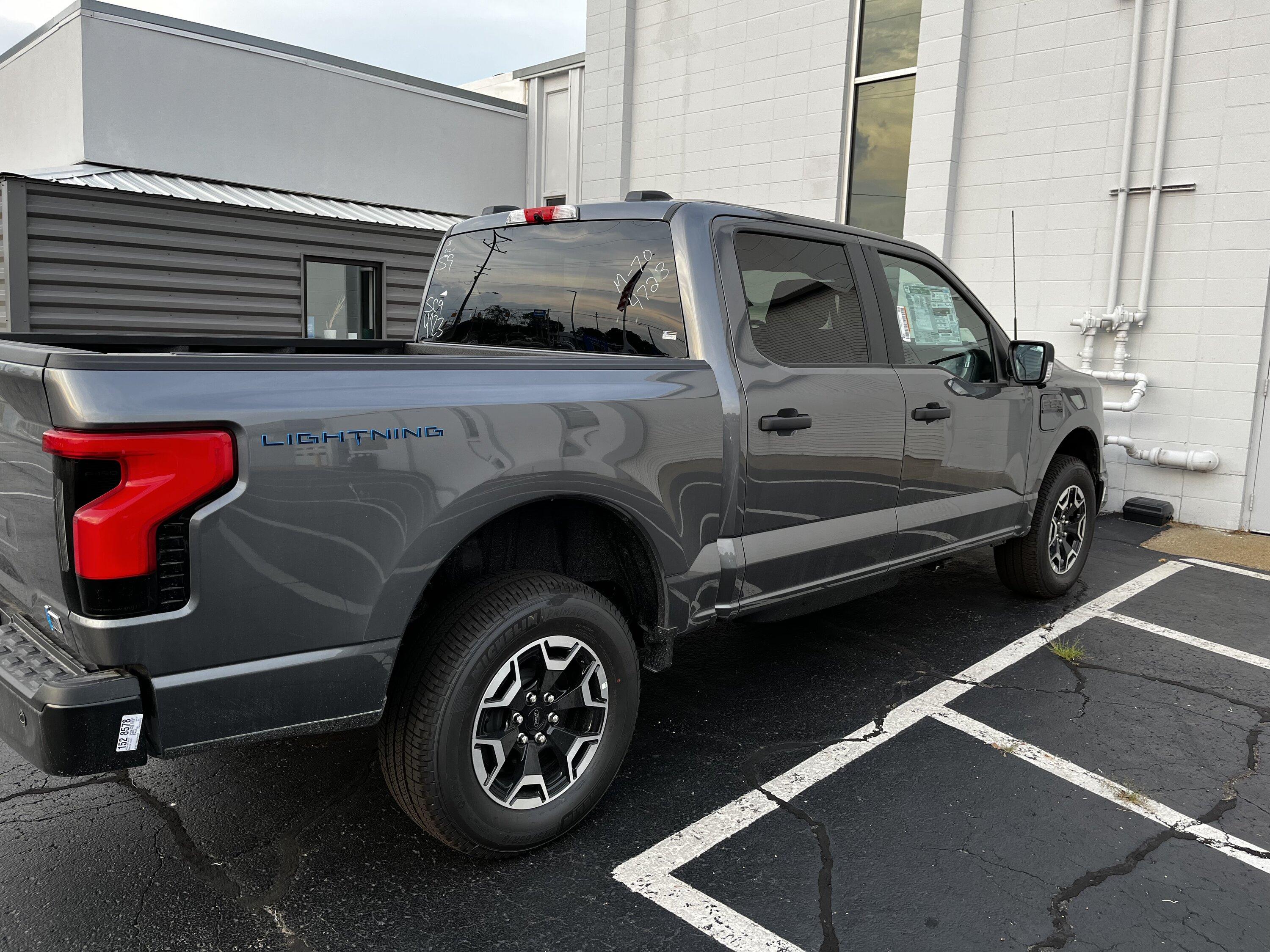 Ford F-150 Lightning CARBONIZED GRAY F-150 Lightning Photos & Club 06DA33F0-29FD-4F2F-ACF8-89C3A66BC0E8