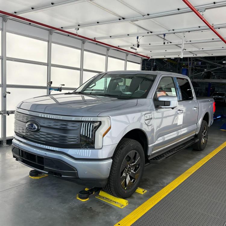 Ford F-150 Lightning ✅ 5/23 Lightning Build Week Group image1801