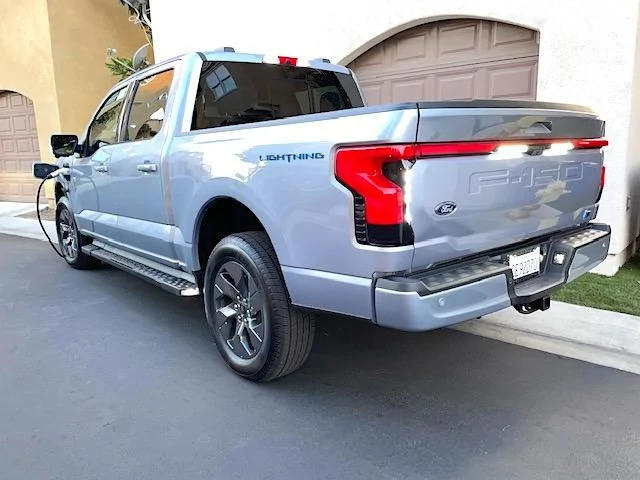 Ford F-150 Lightning ✅  6/13 Lightning Build Week Group IMG_9309