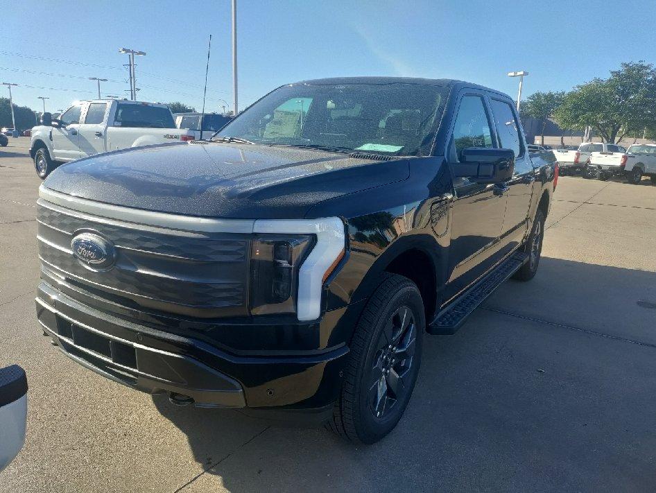 Ford F-150 Lightning ✅ 6/6 Lightning Build Week Group 83C64FC1-7737-428A-8EA8-E86EB0799059