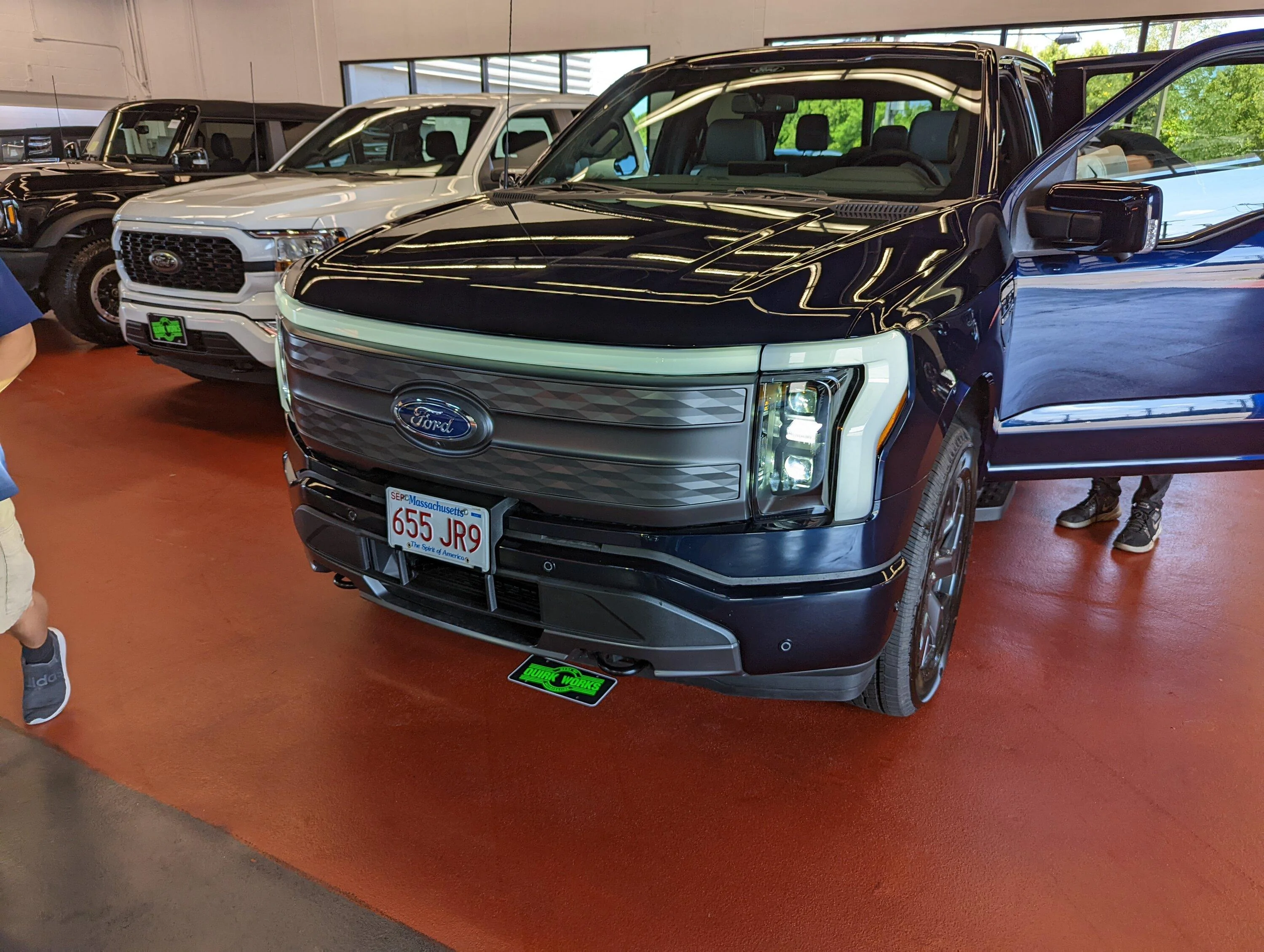 Ford F-150 Lightning ✅ 6/6 Lightning Build Week Group PXL_20220802_155355774