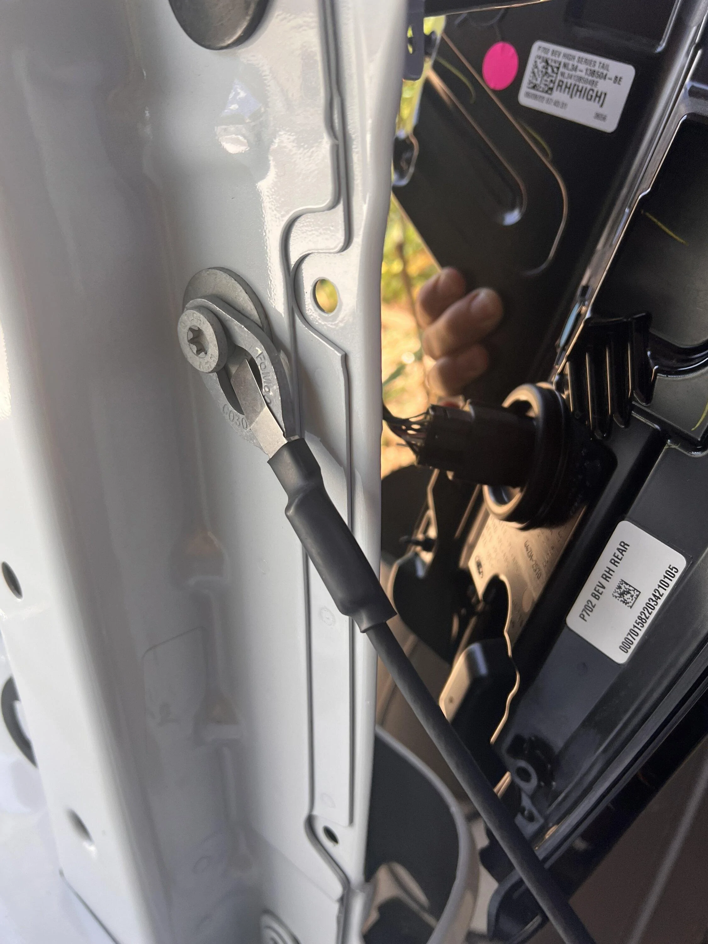 Ford F-150 Lightning No upgrading reverse bulbs: taillight housing now single unit 093CF90A-431A-4B69-BECD-571E46BCB3FC