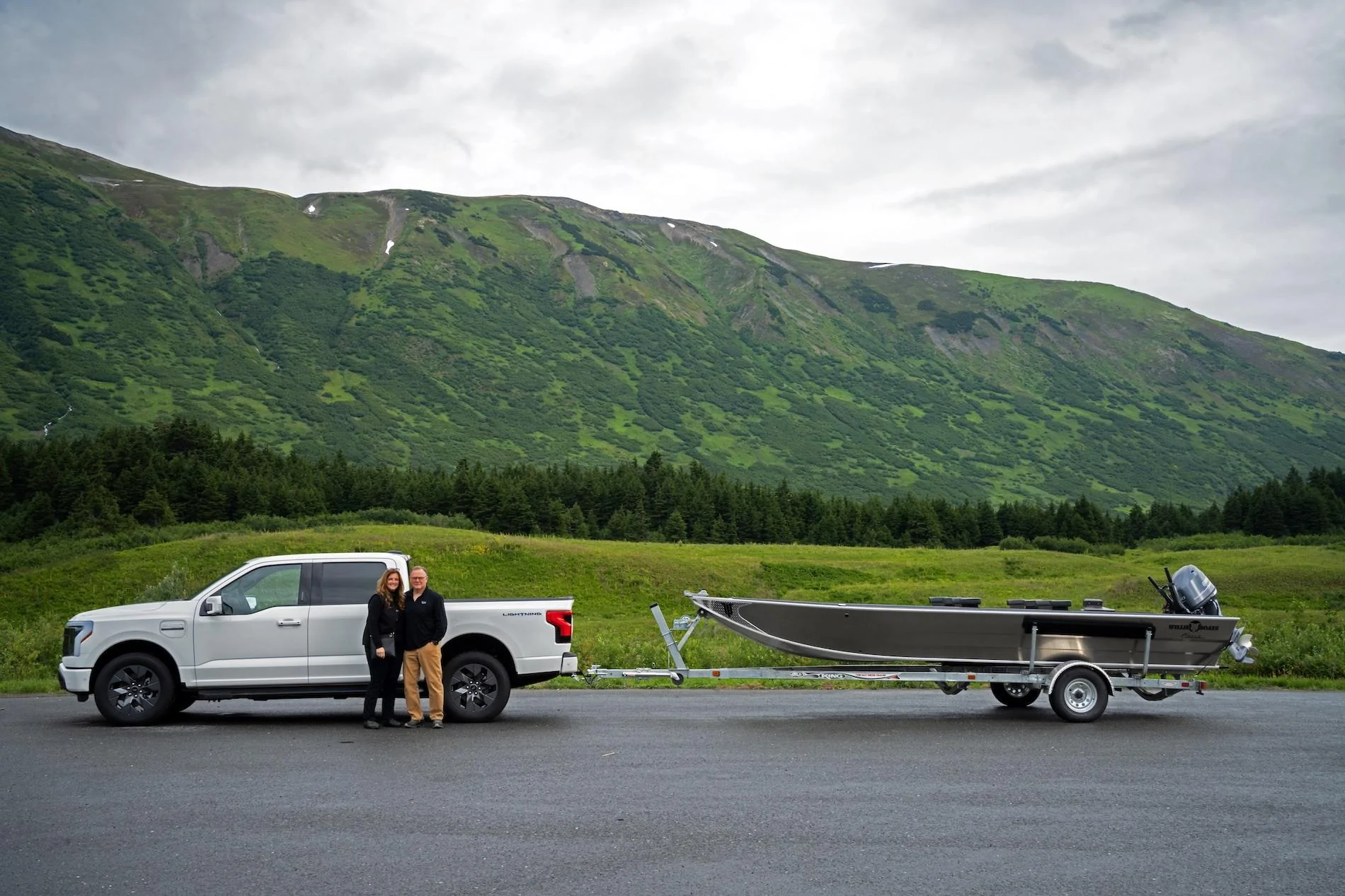 Ford F-150 Lightning Lightning Strikes Across America: Customer Deliveries Now Stretch Across All 50 States Tammy and Jeff_03